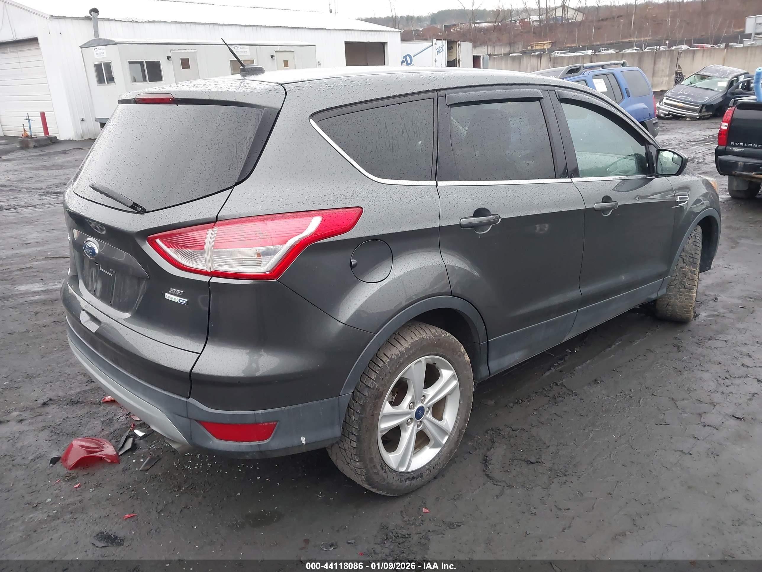 FORD ESCAPE image 4