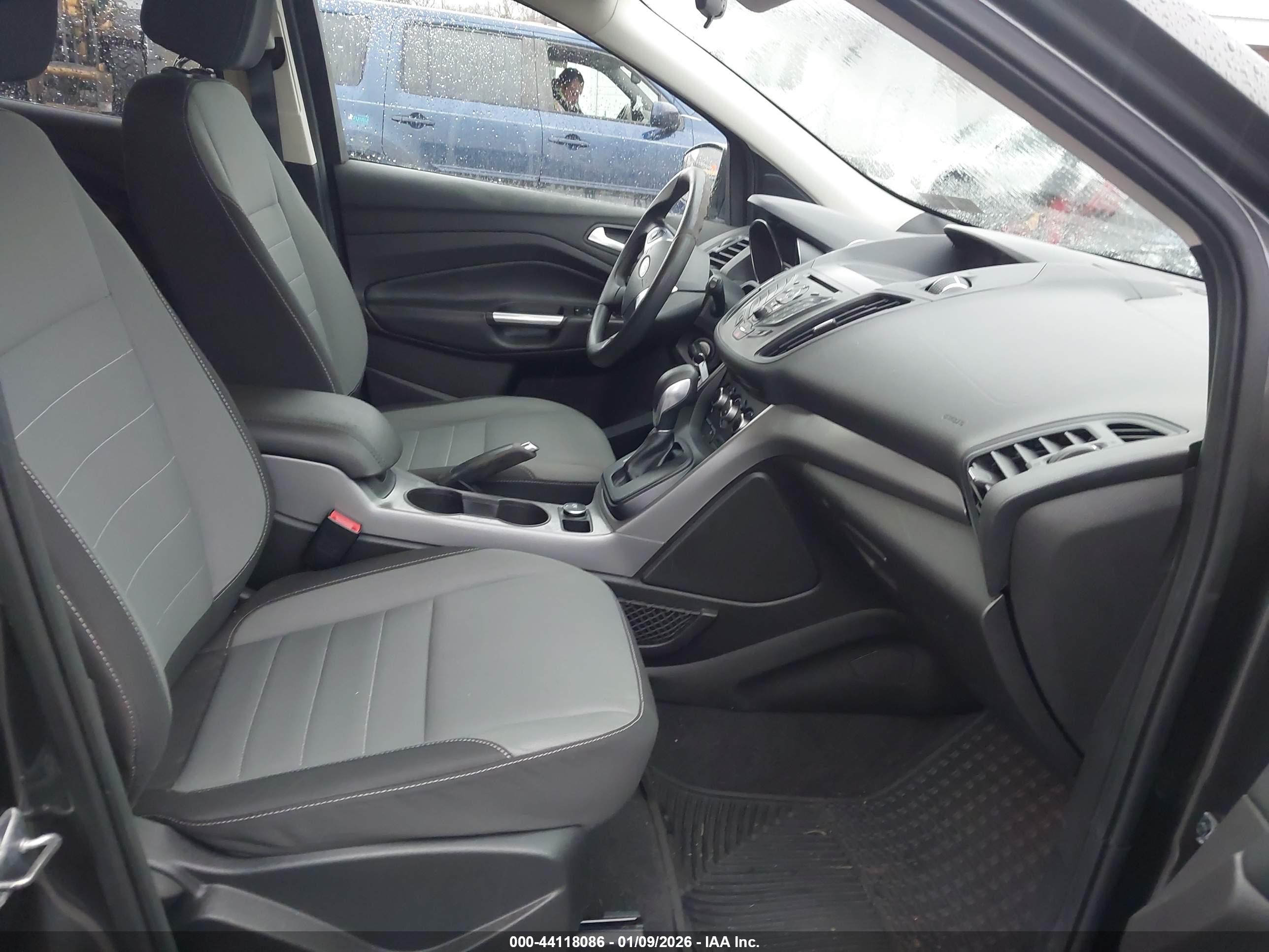 FORD ESCAPE image 5