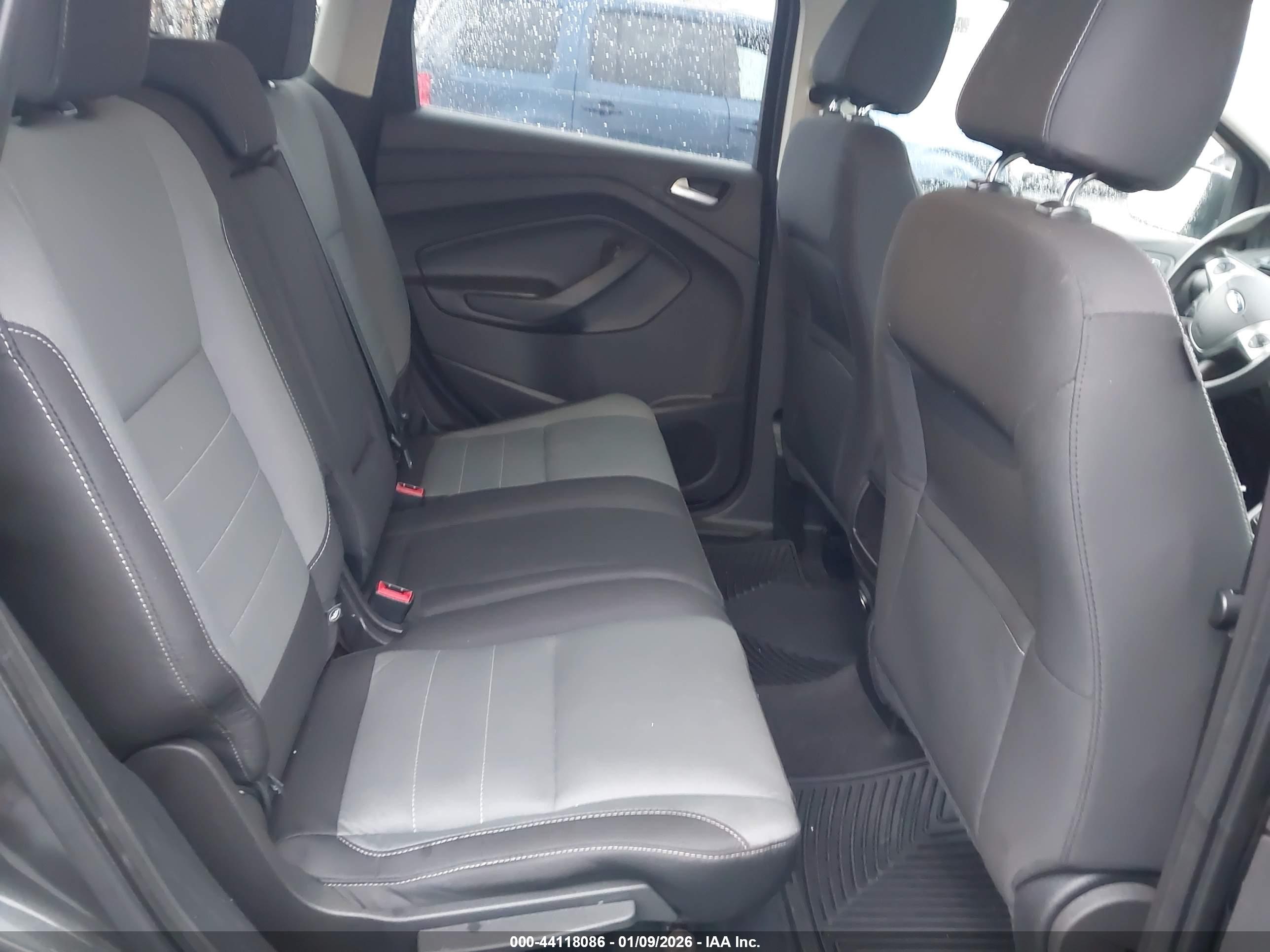 FORD ESCAPE image 8