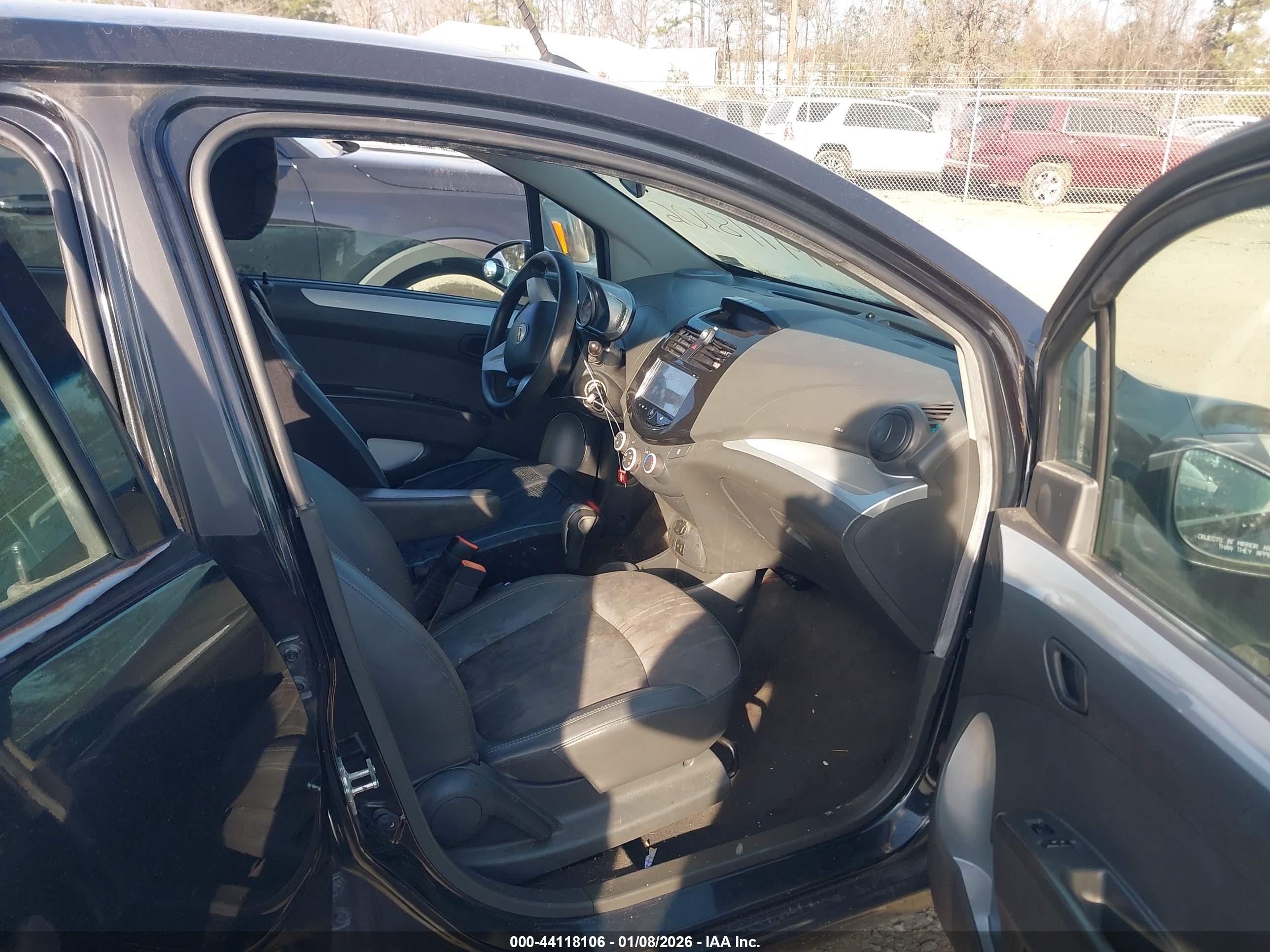CHEVROLET SPARK image 5
