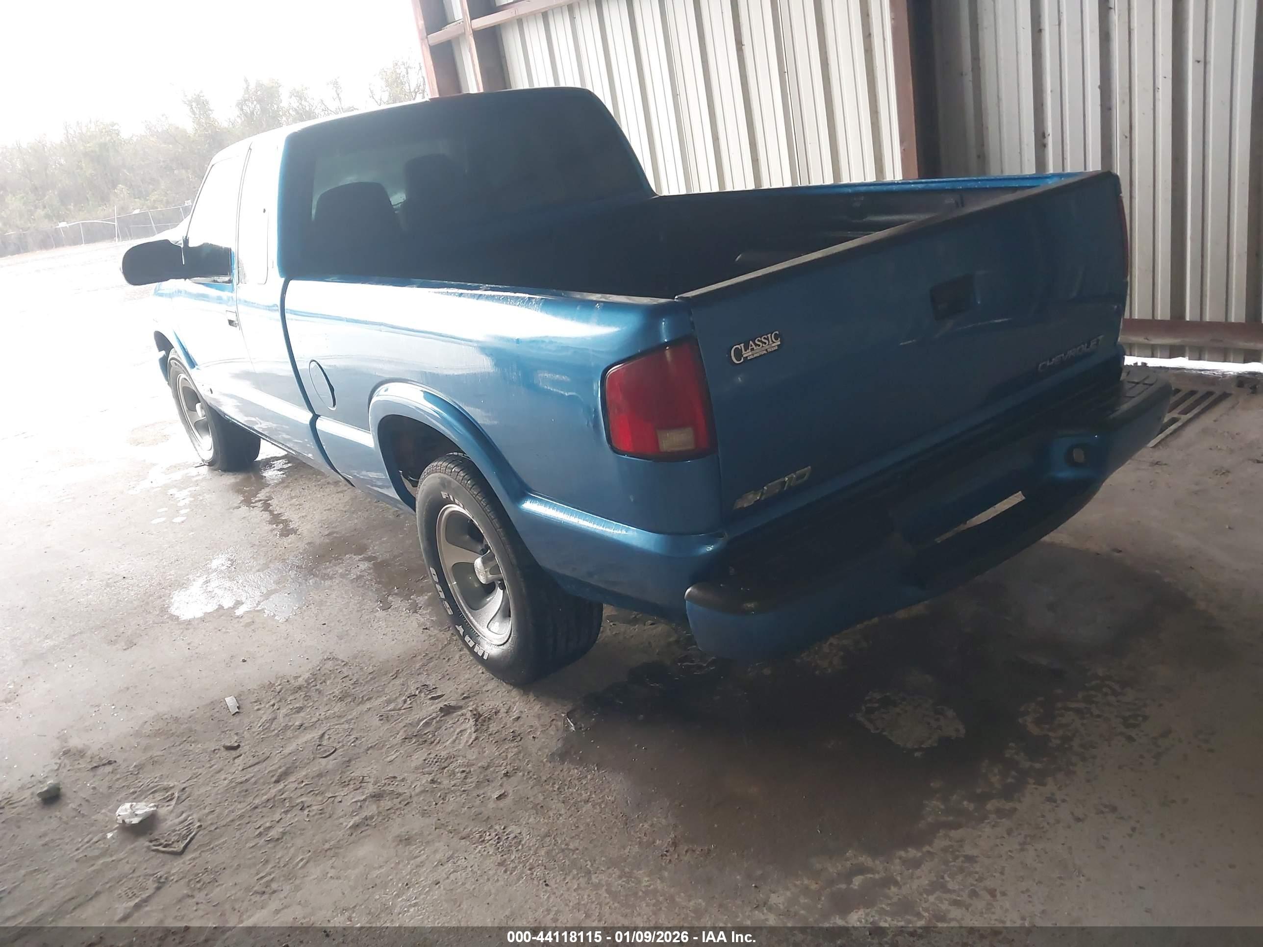 CHEVROLET S-10 image 3