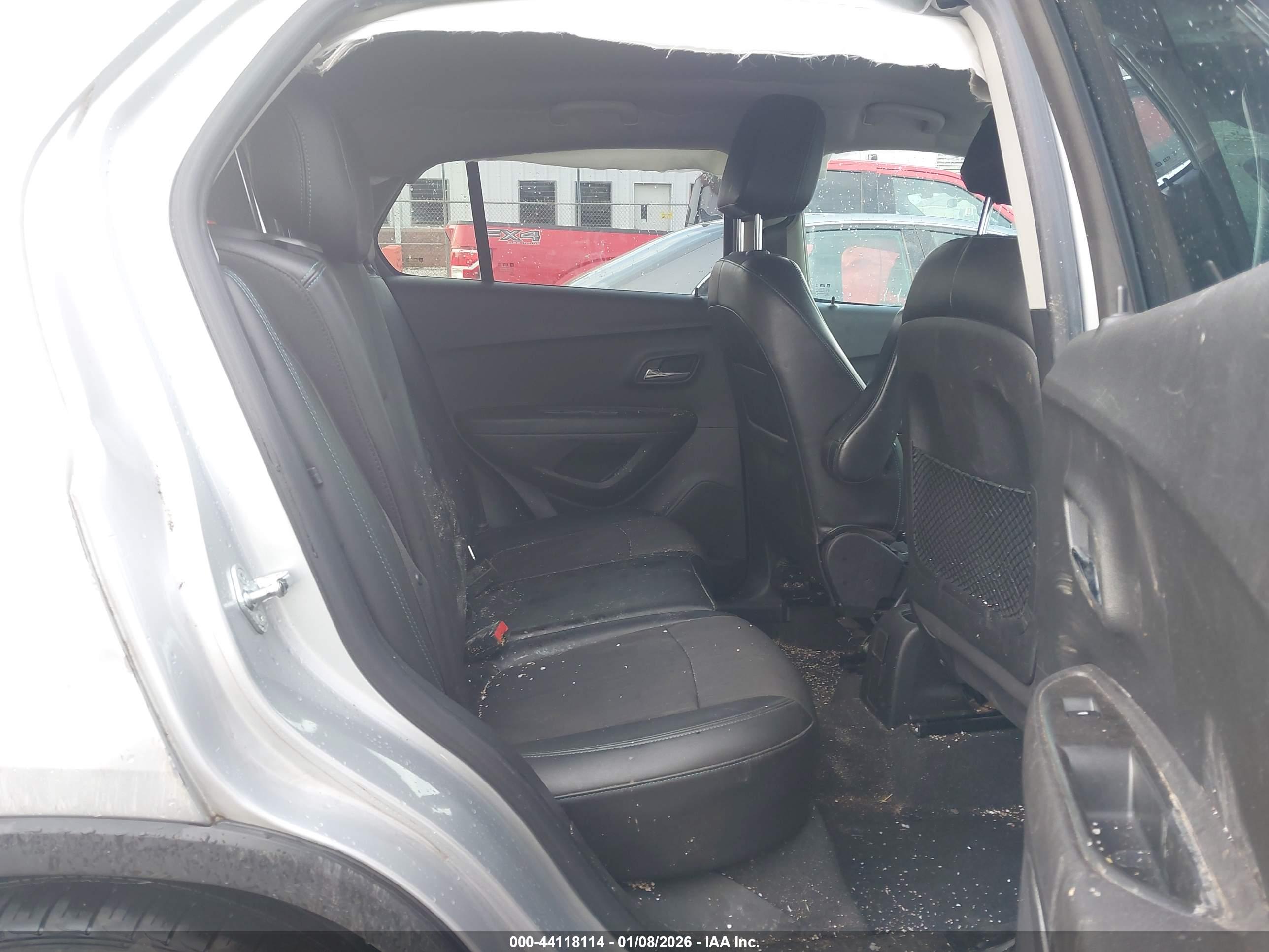 CHEVROLET TRAX image 8