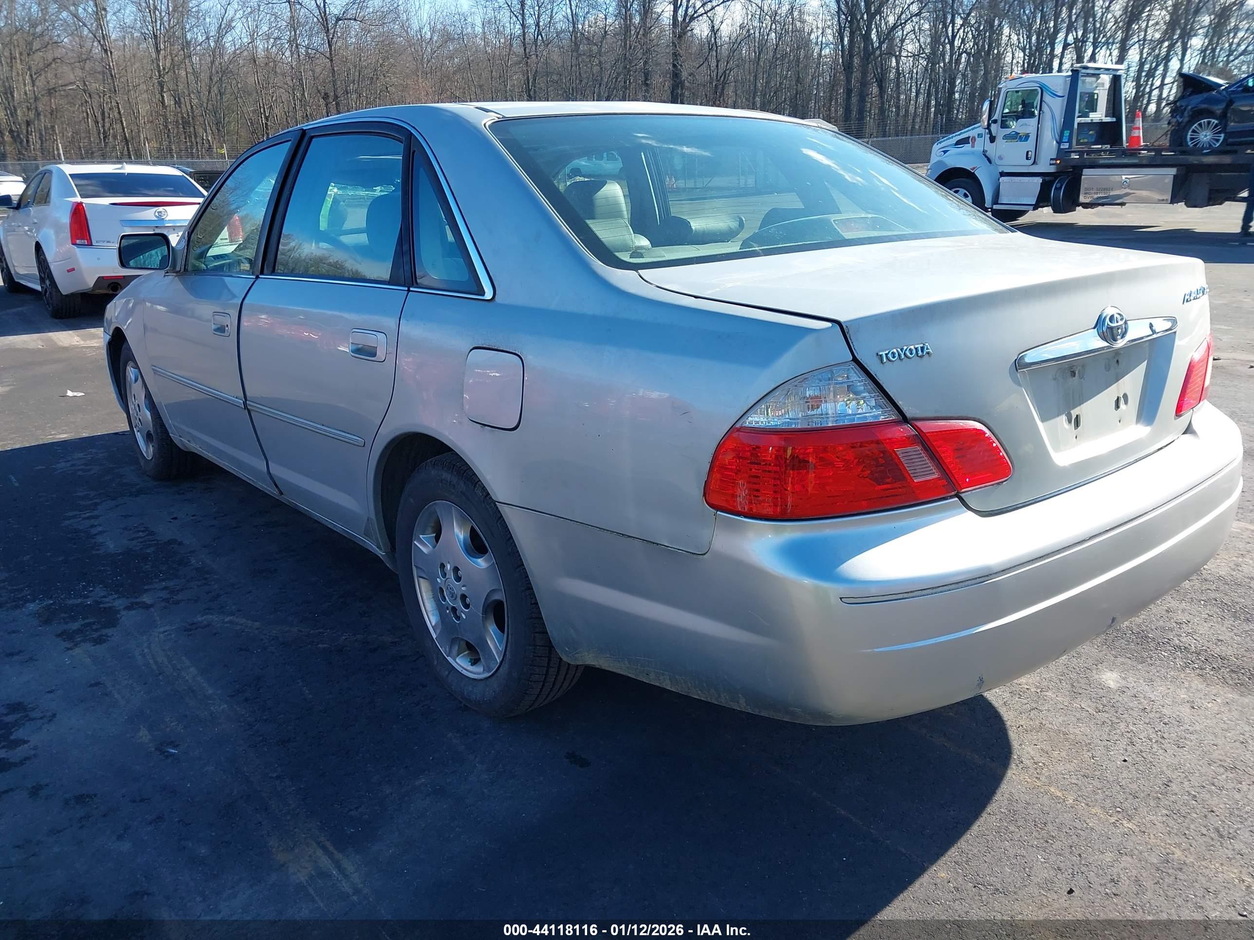 TOYOTA AVALON image 3