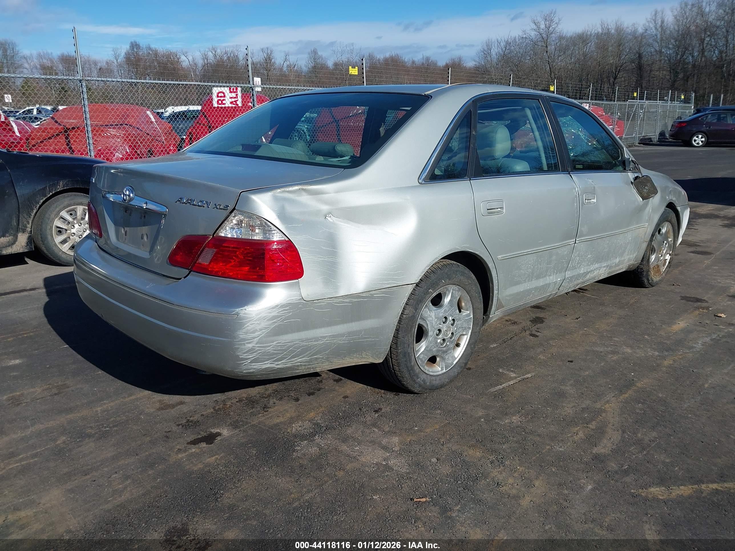 TOYOTA AVALON image 4