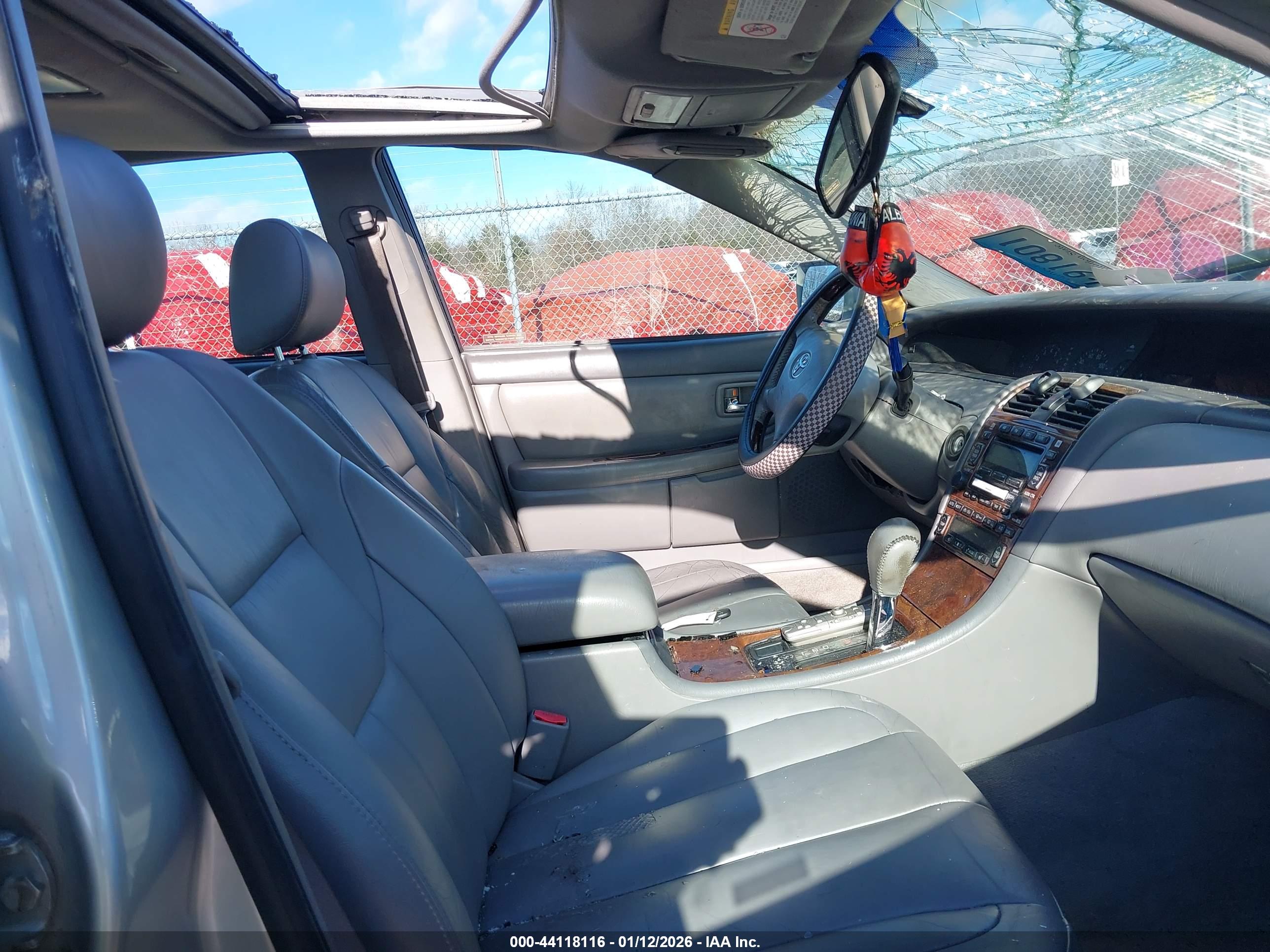 TOYOTA AVALON image 5