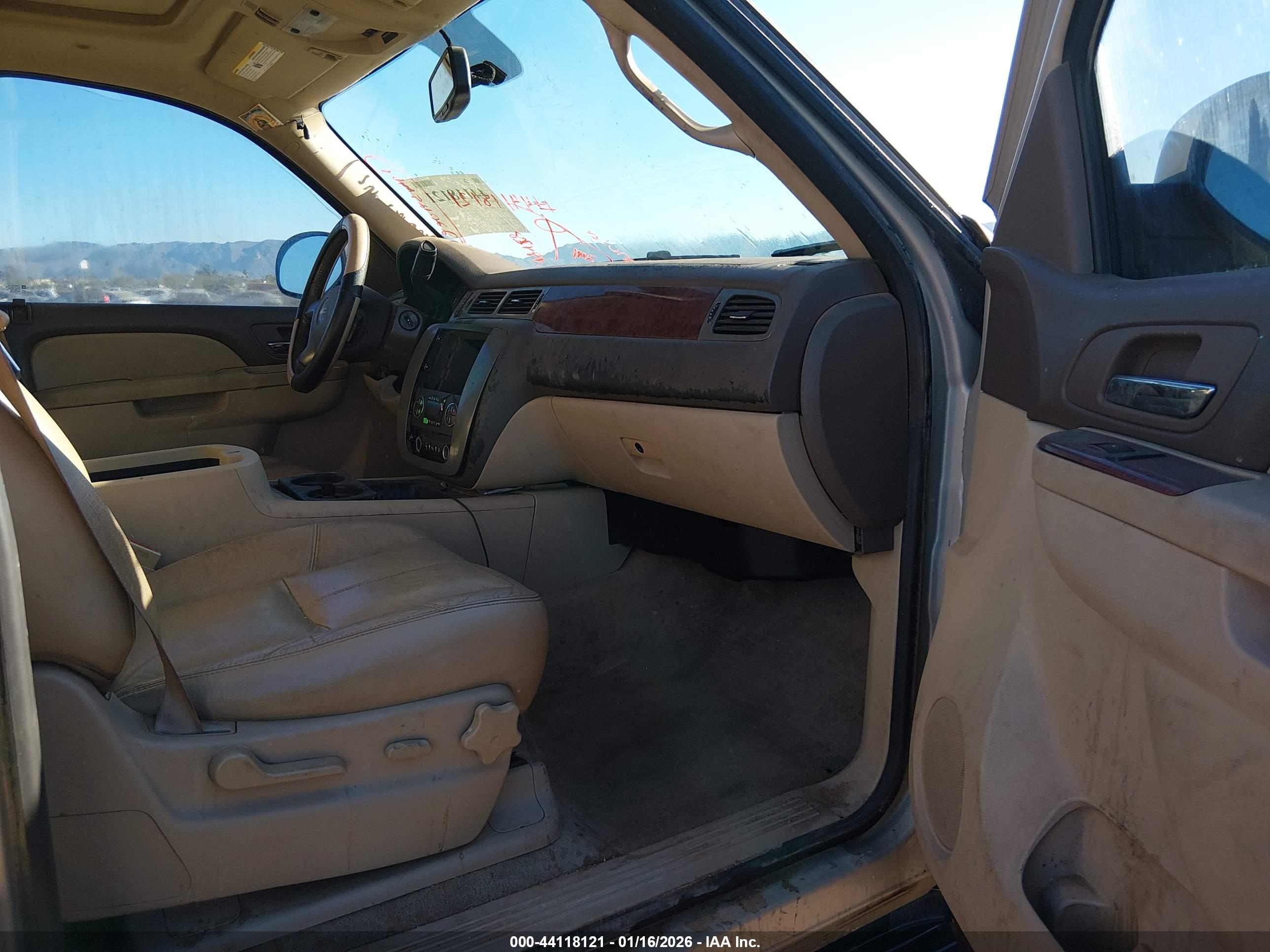 GMC YUKON image 5