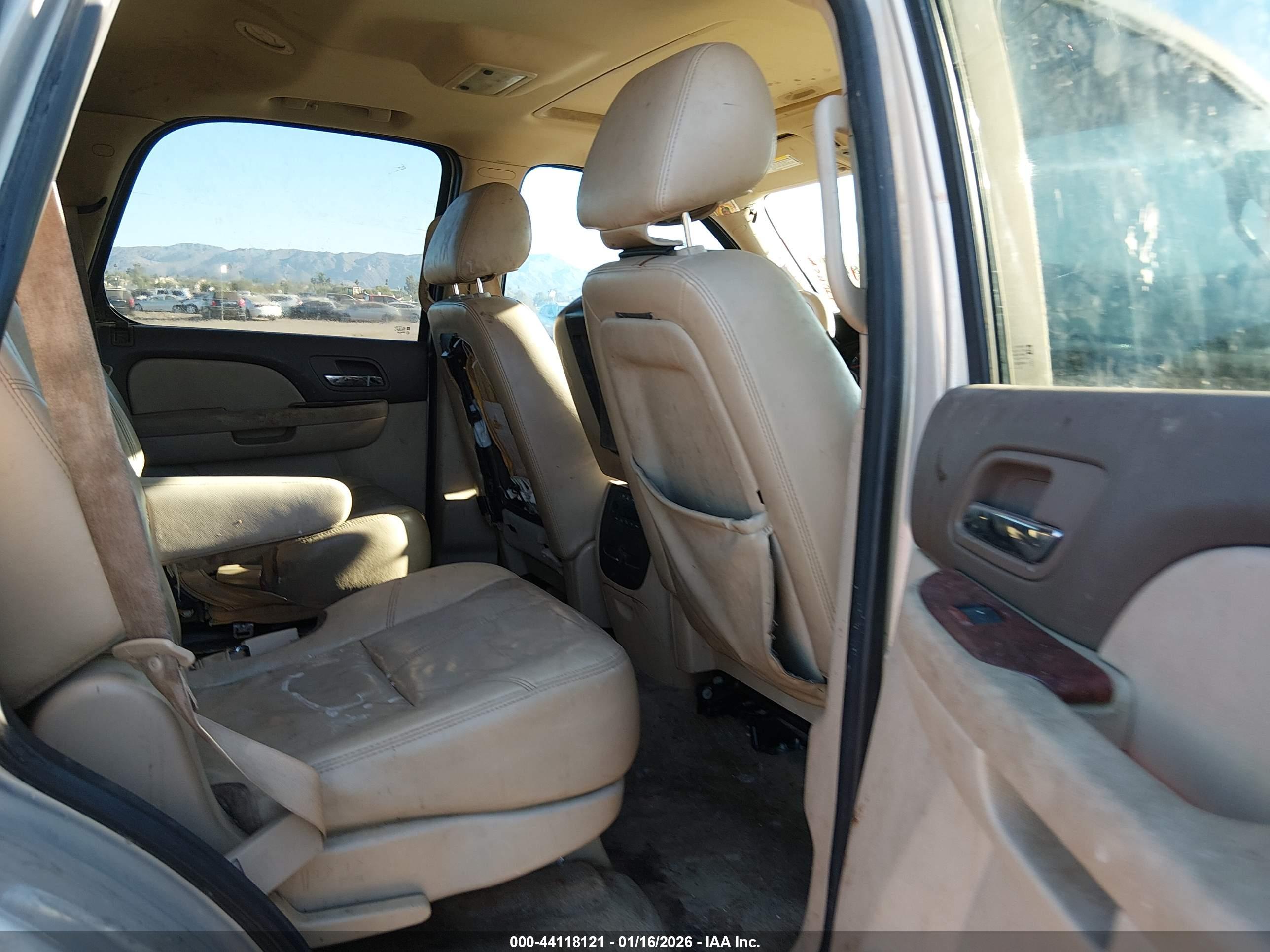 GMC YUKON image 8