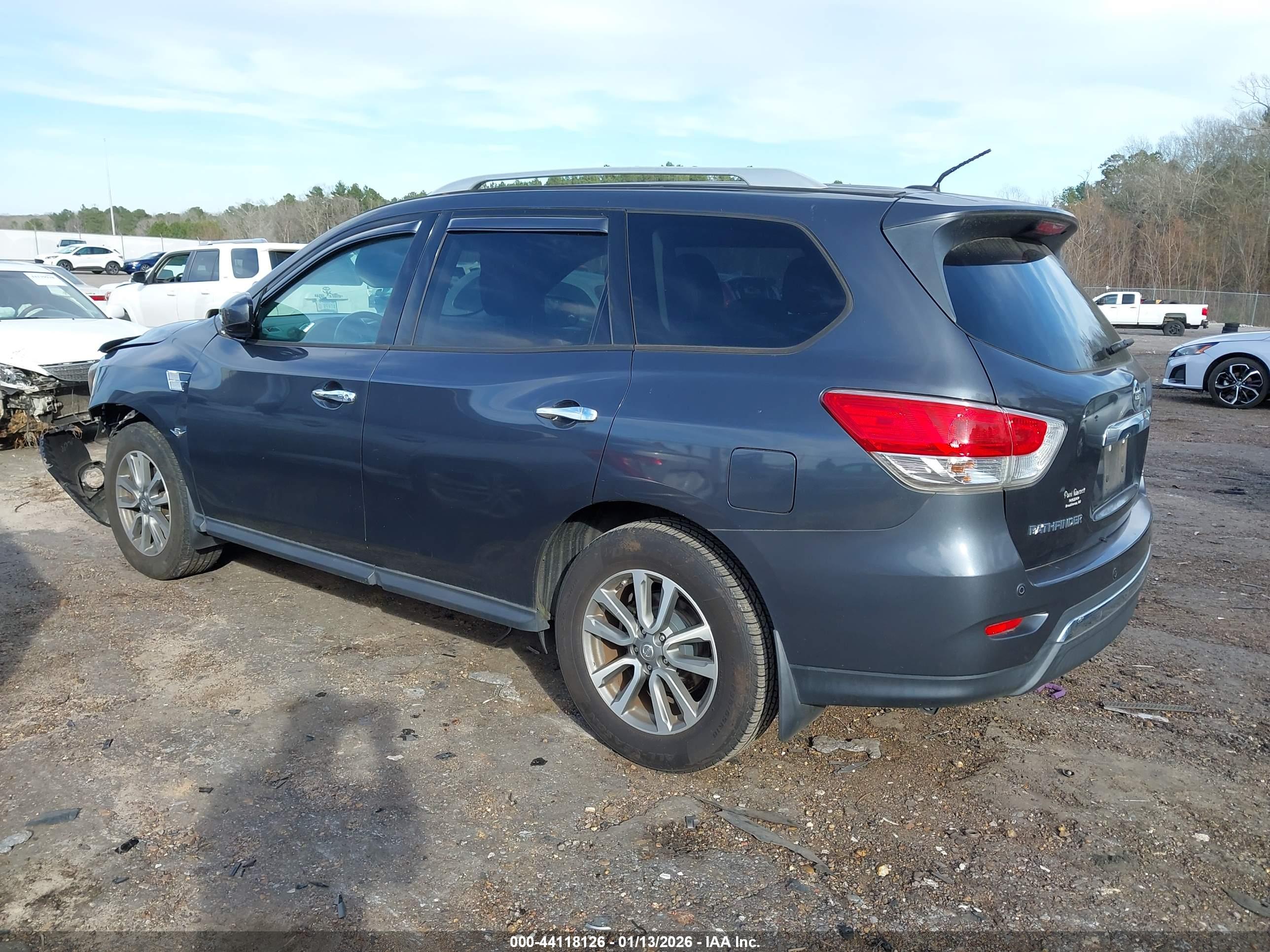 NISSAN PATHFINDER image 3