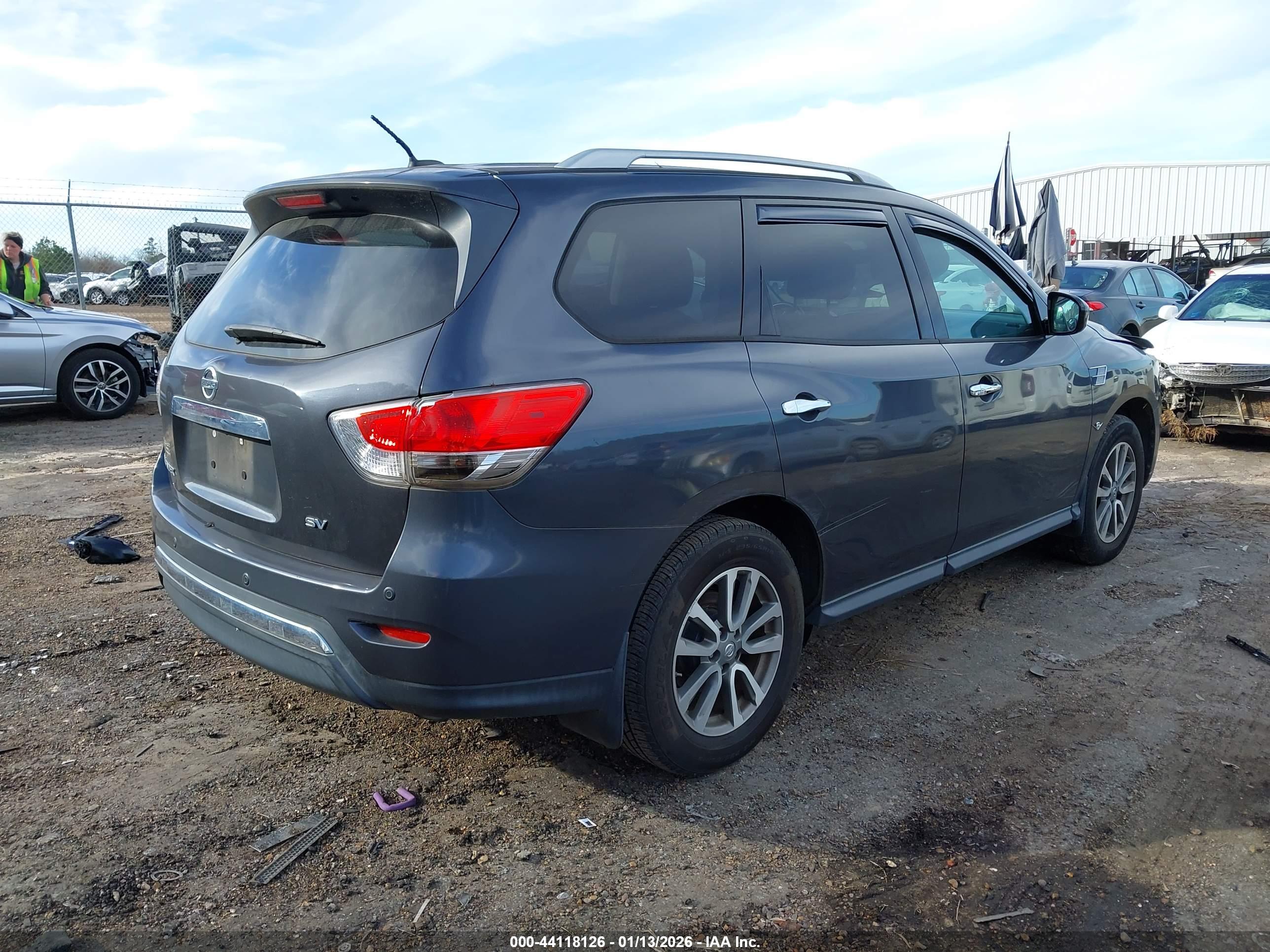 NISSAN PATHFINDER image 4