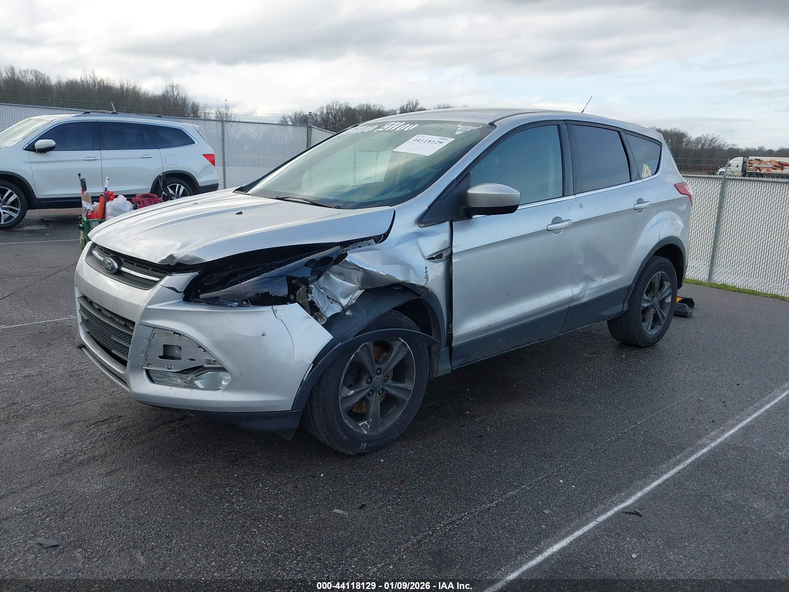 FORD ESCAPE image 2