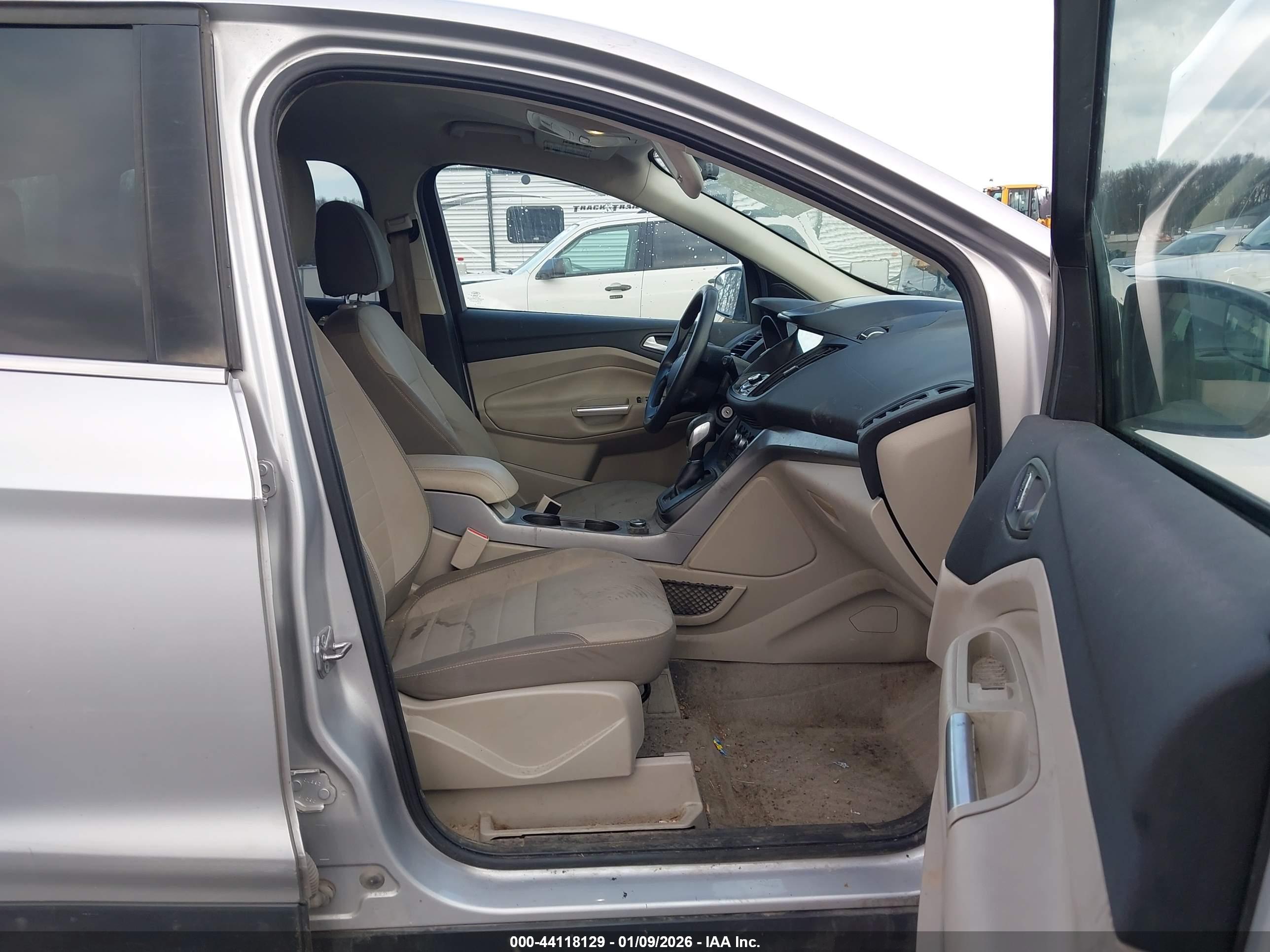 FORD ESCAPE image 5