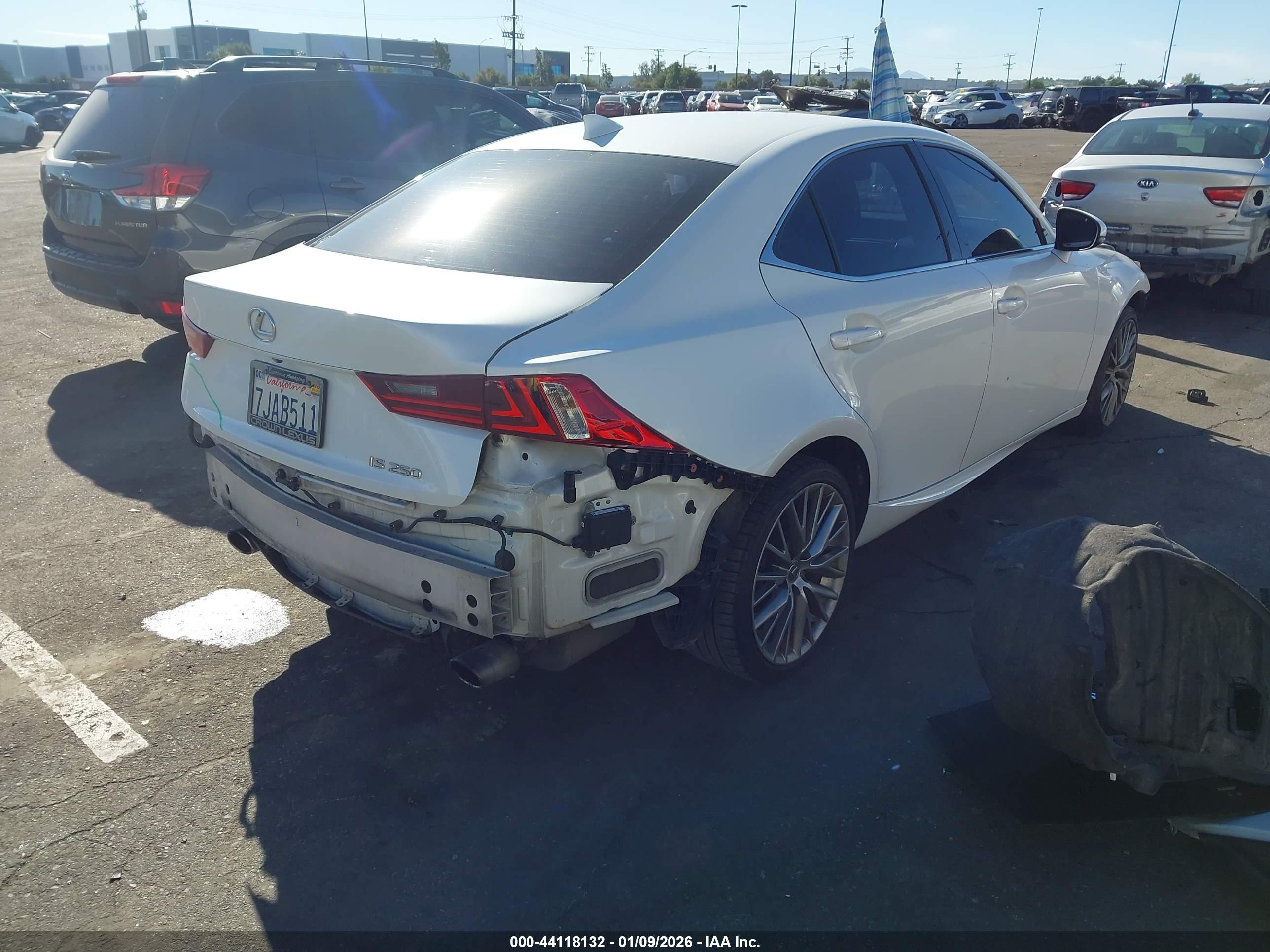 LEXUS IS image 4