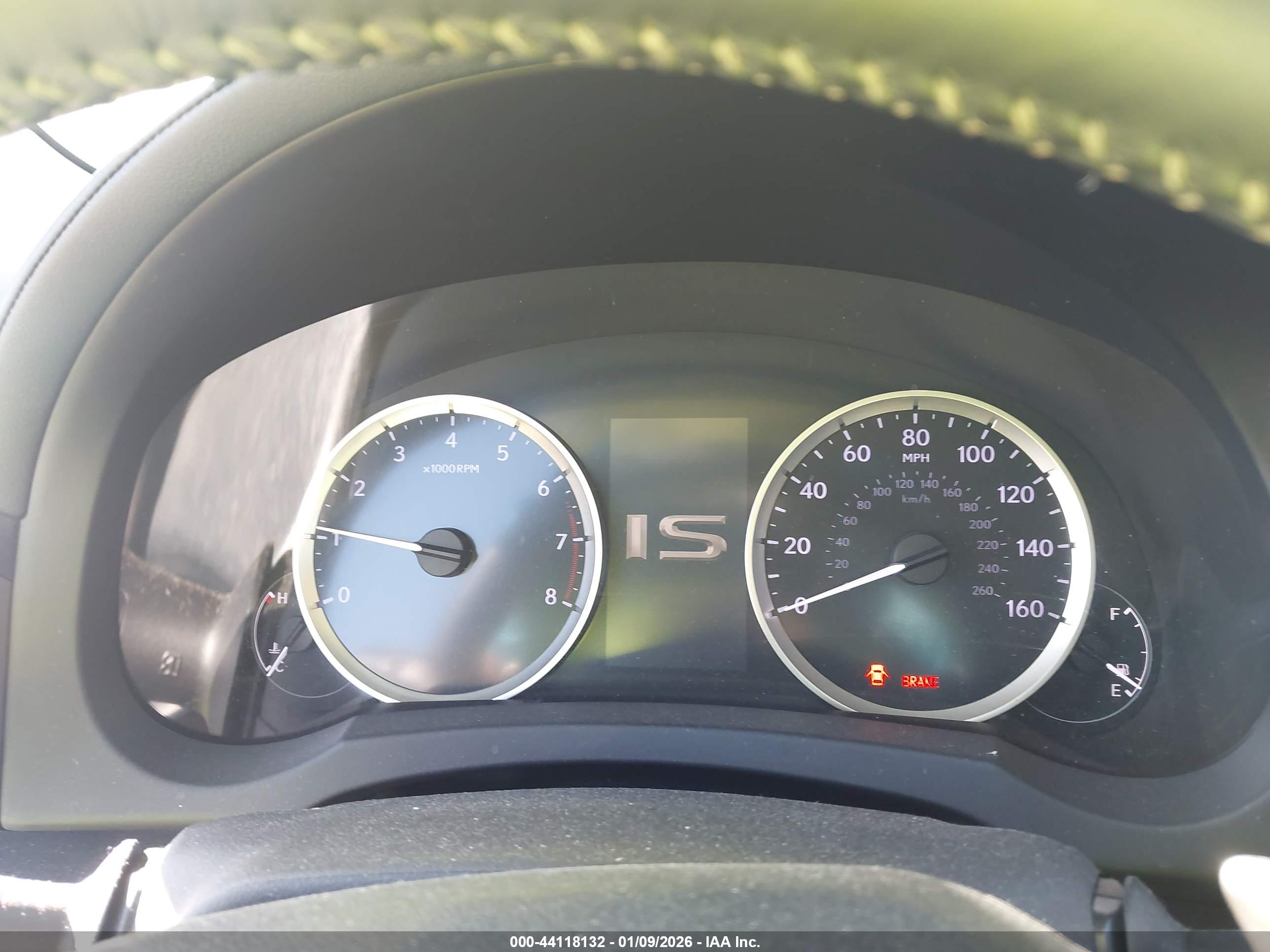 LEXUS IS image 7