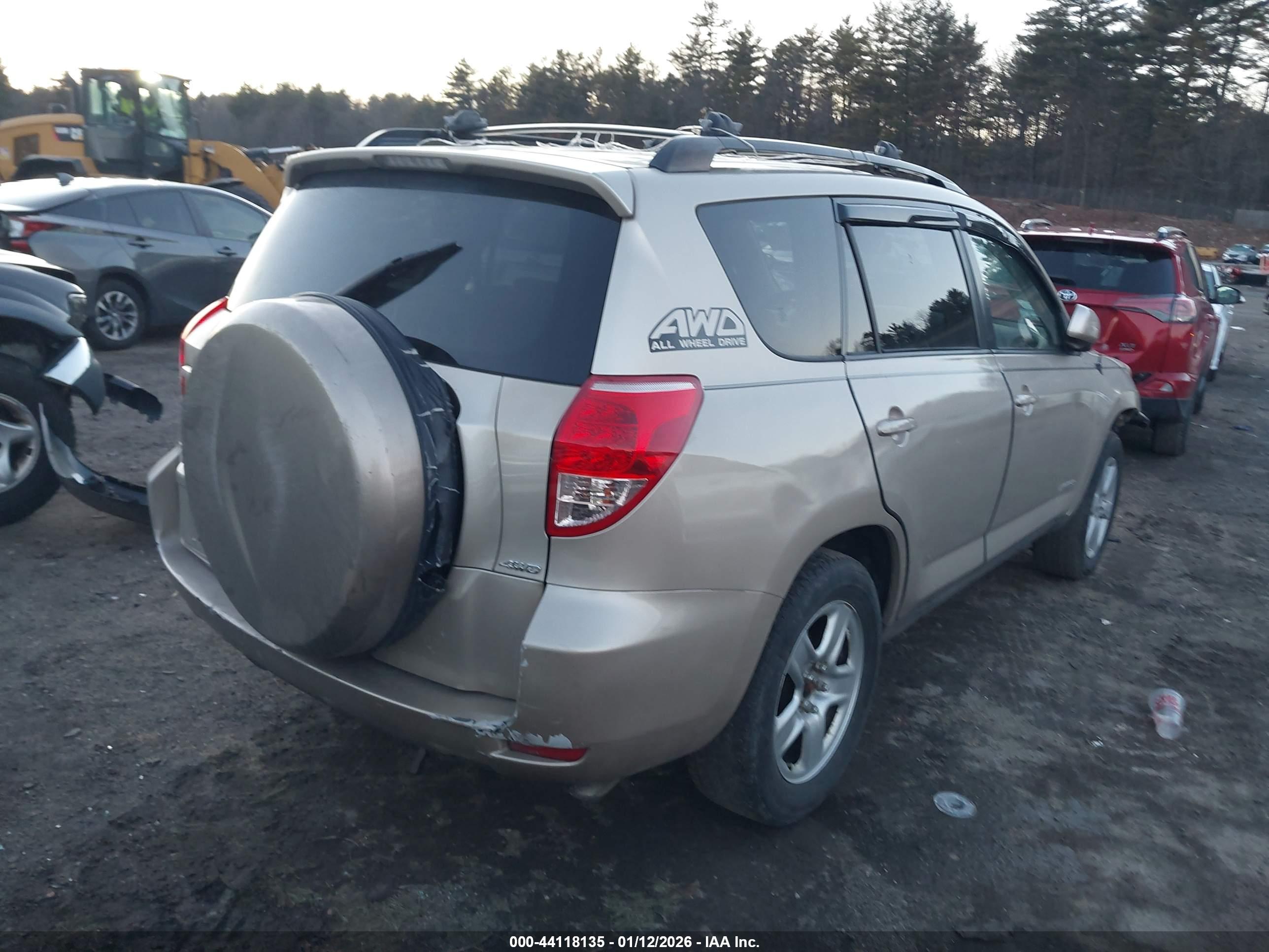 TOYOTA RAV4 image 4