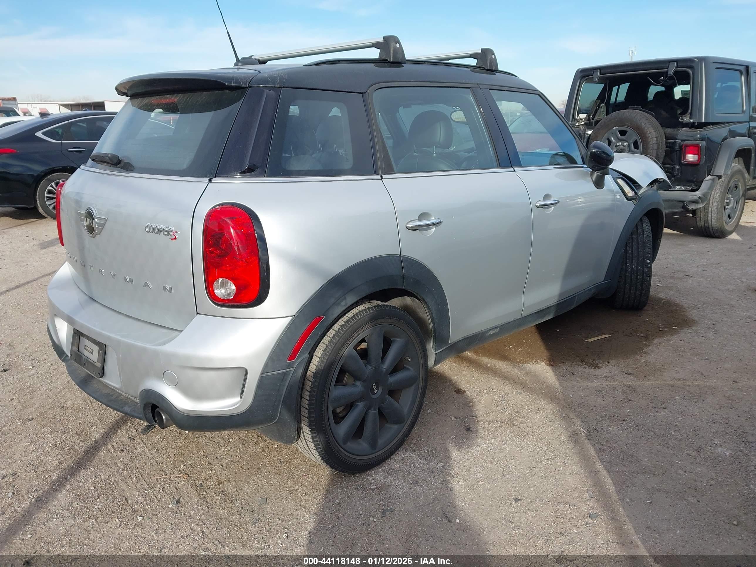 MINI COUNTRYMAN image 4