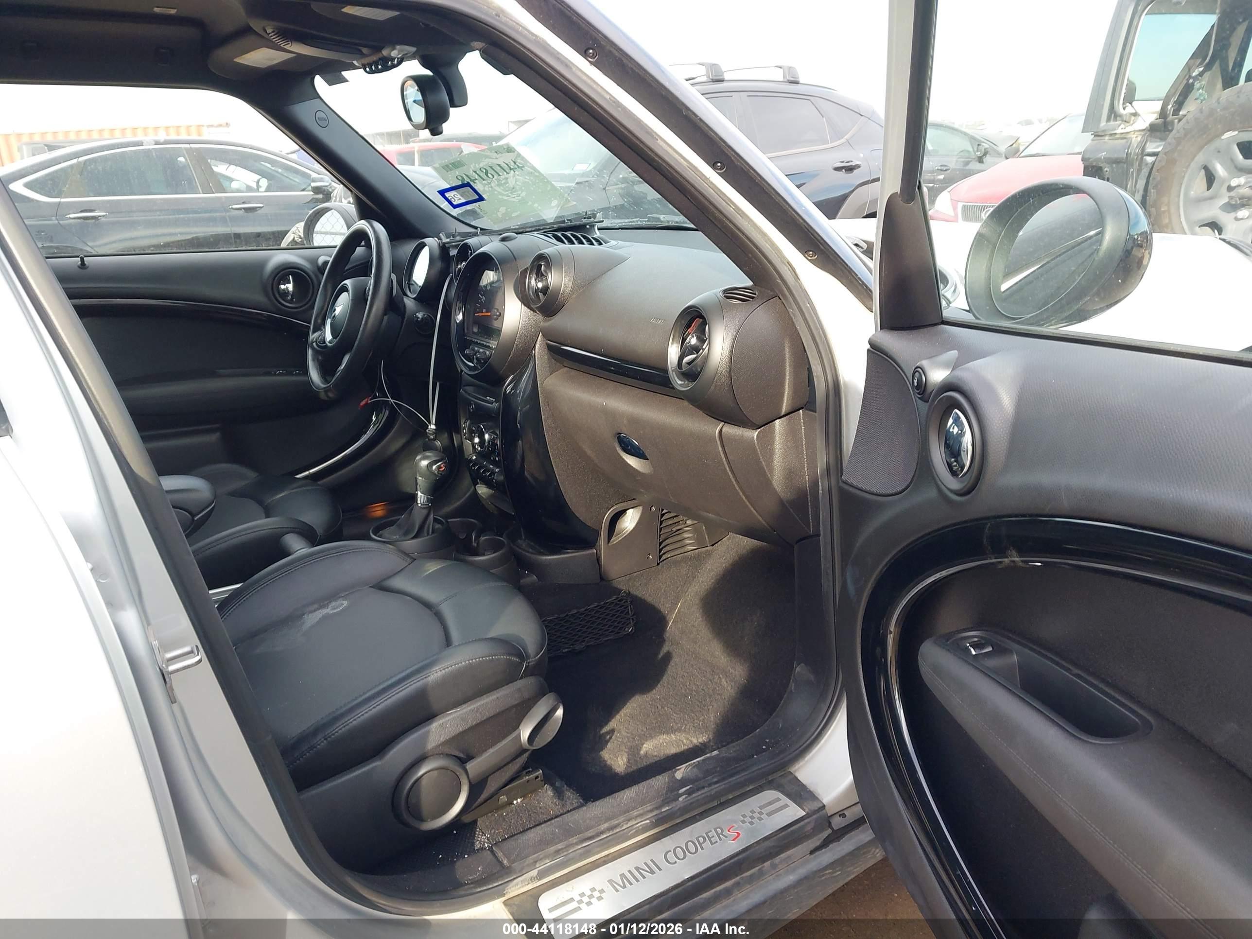 MINI COUNTRYMAN image 5