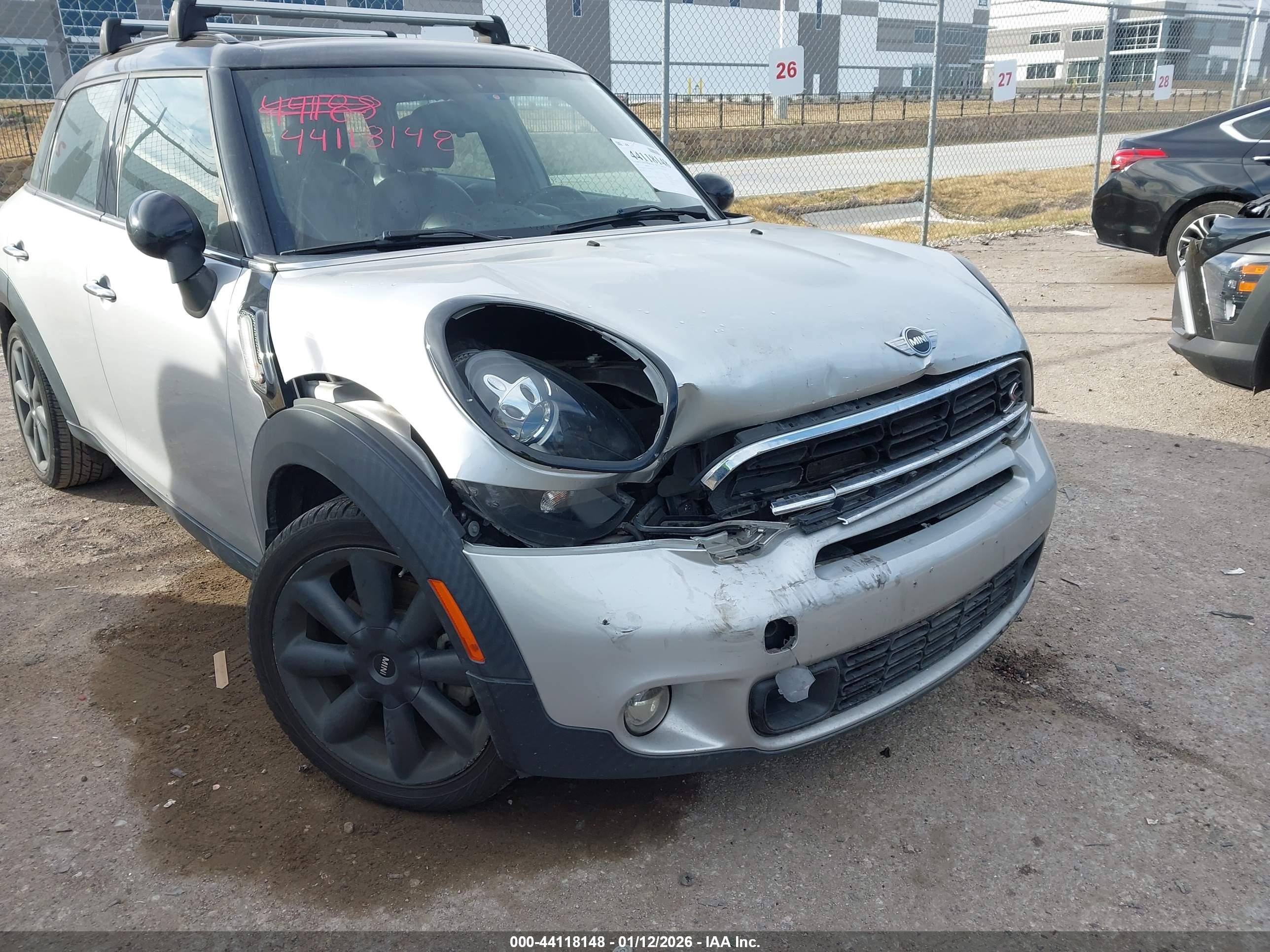 MINI COUNTRYMAN image 6