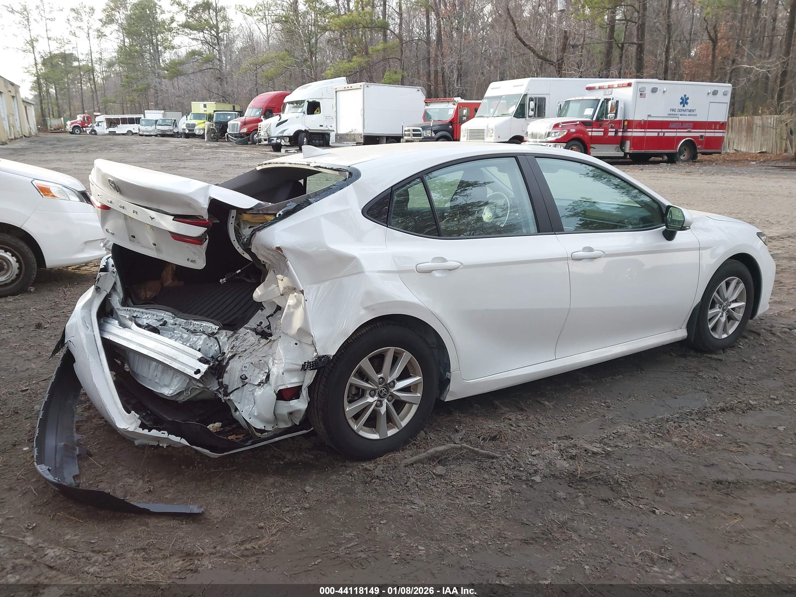 TOYOTA CAMRY image 4