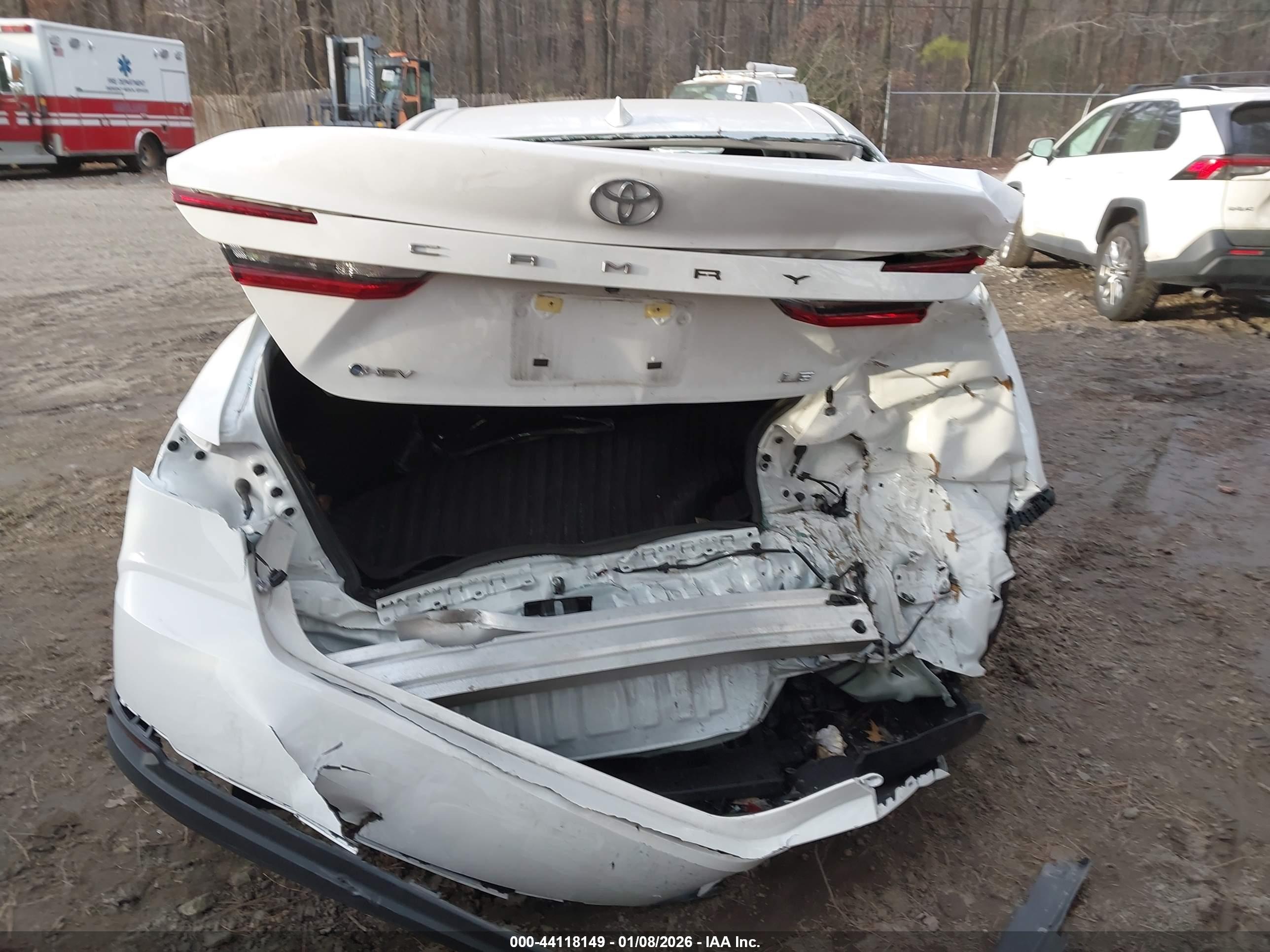 TOYOTA CAMRY image 6