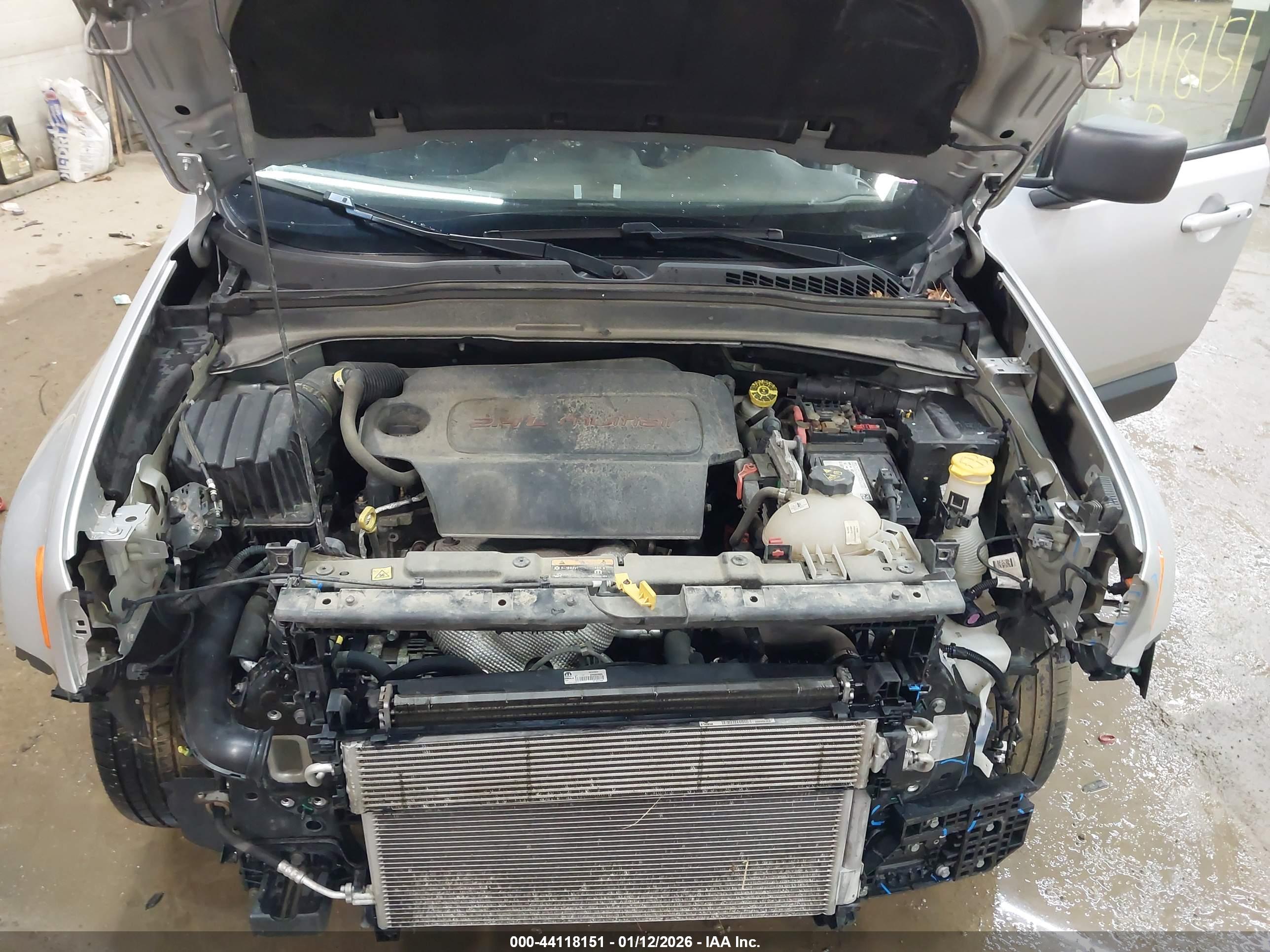JEEP RENEGADE image 10