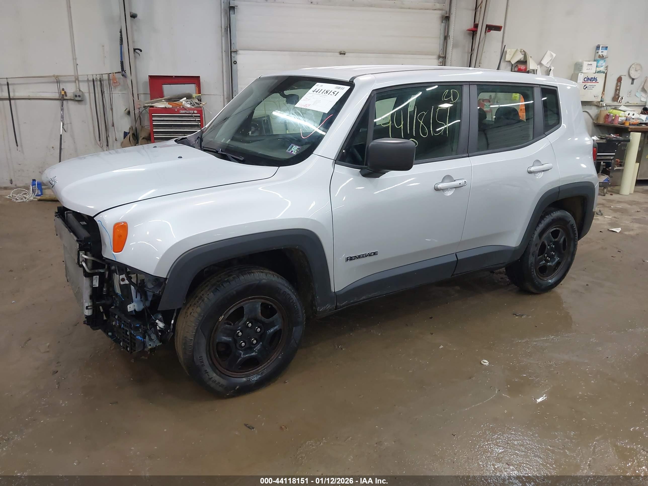 JEEP RENEGADE image 2