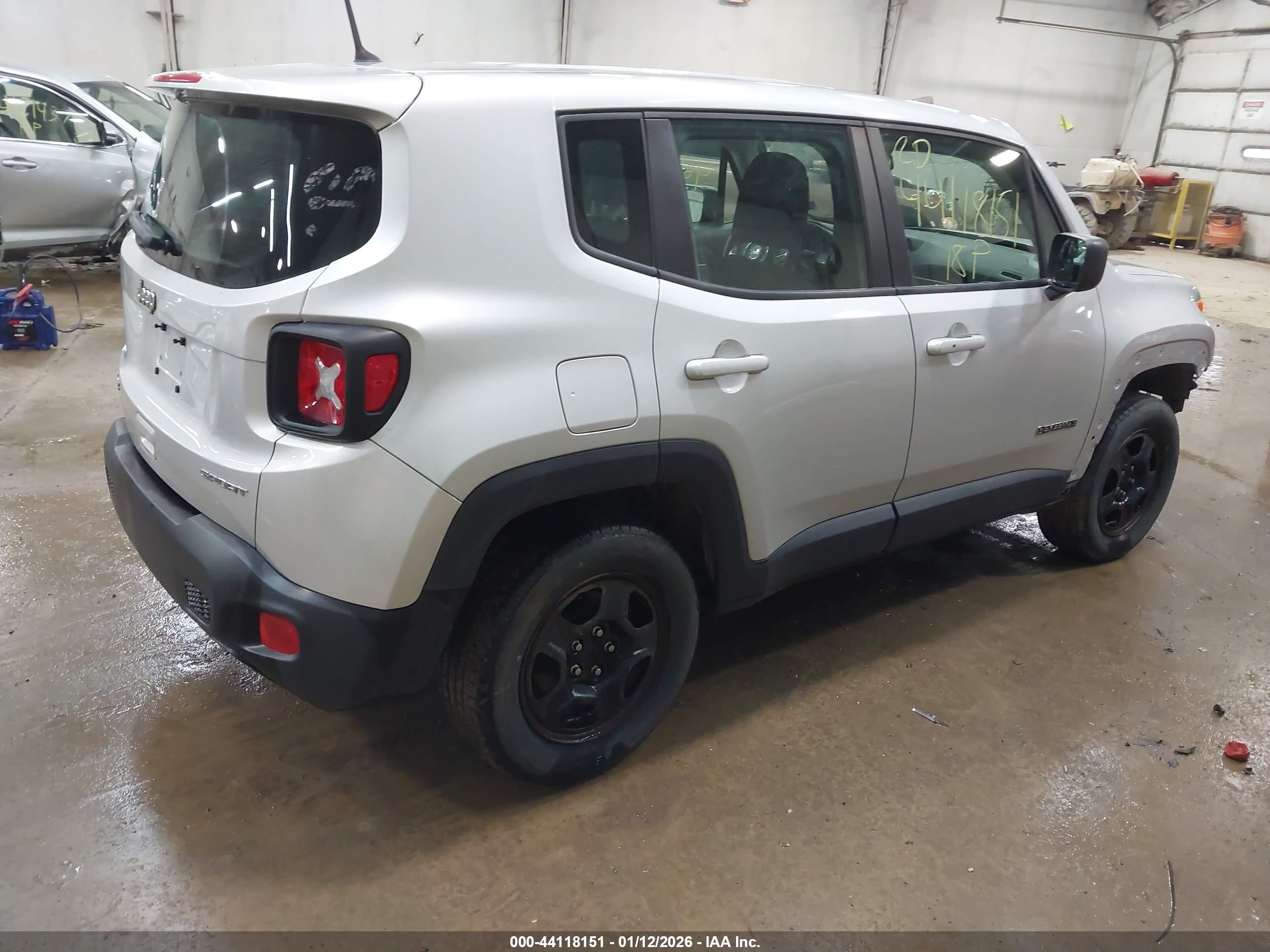 JEEP RENEGADE image 4