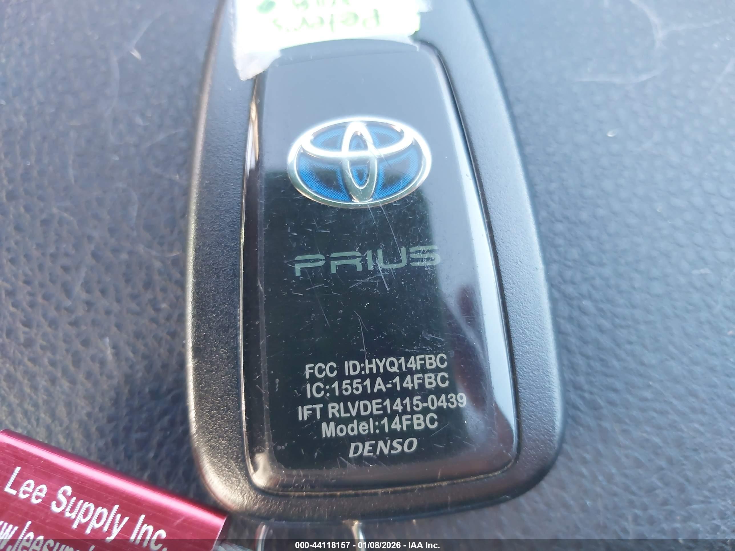 TOYOTA PRIUS image 11