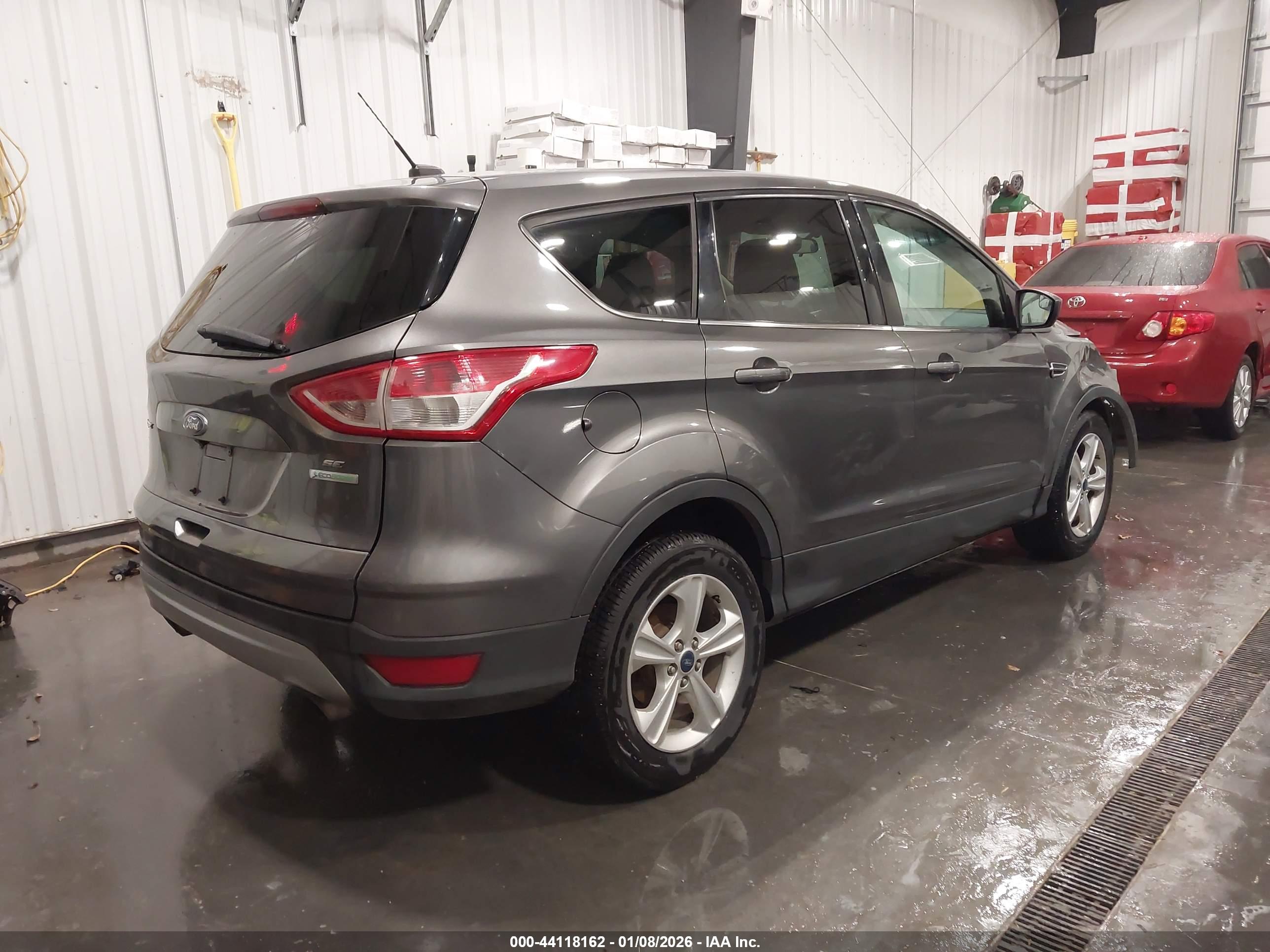 FORD ESCAPE image 4