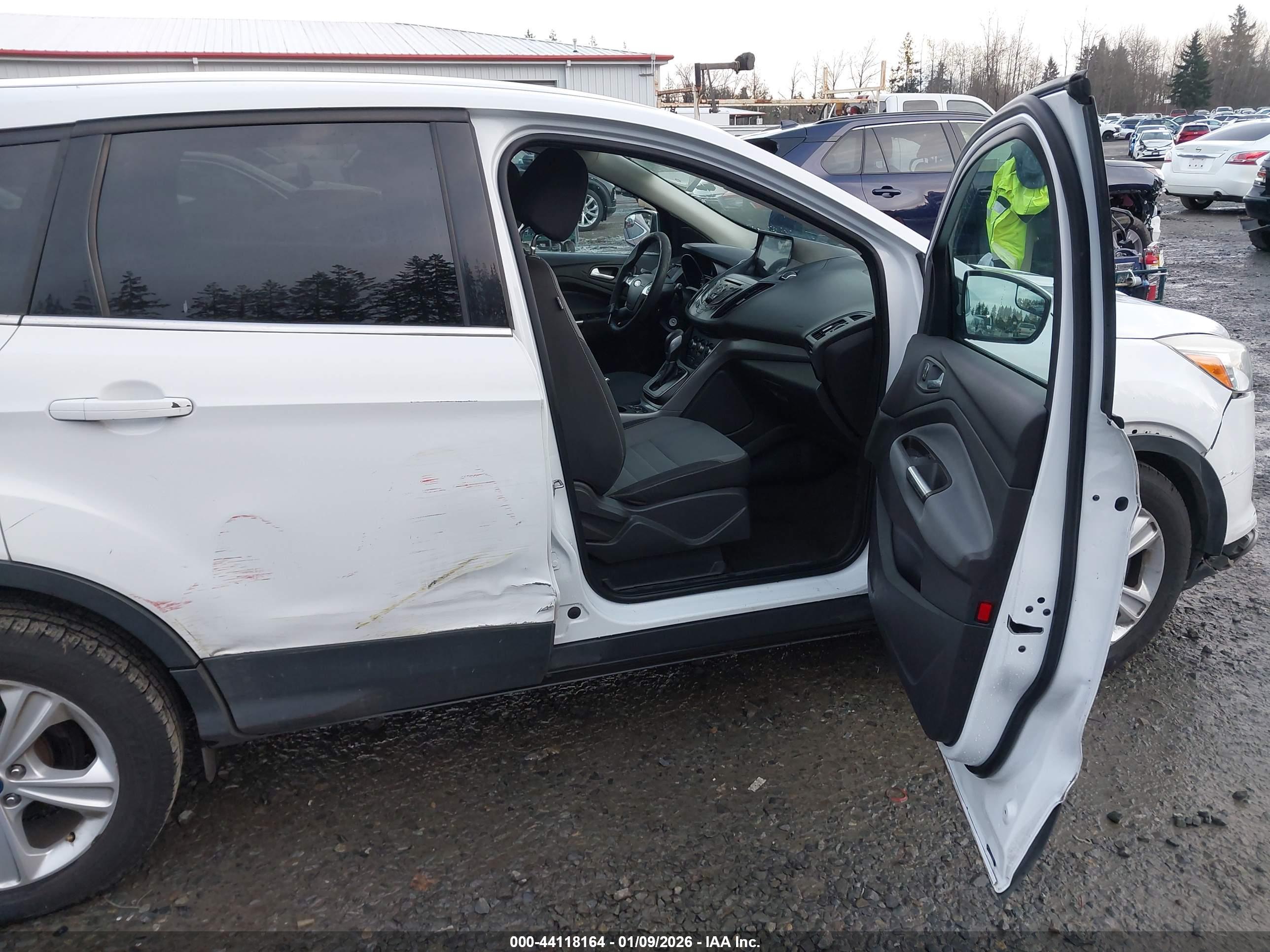 FORD ESCAPE image 5