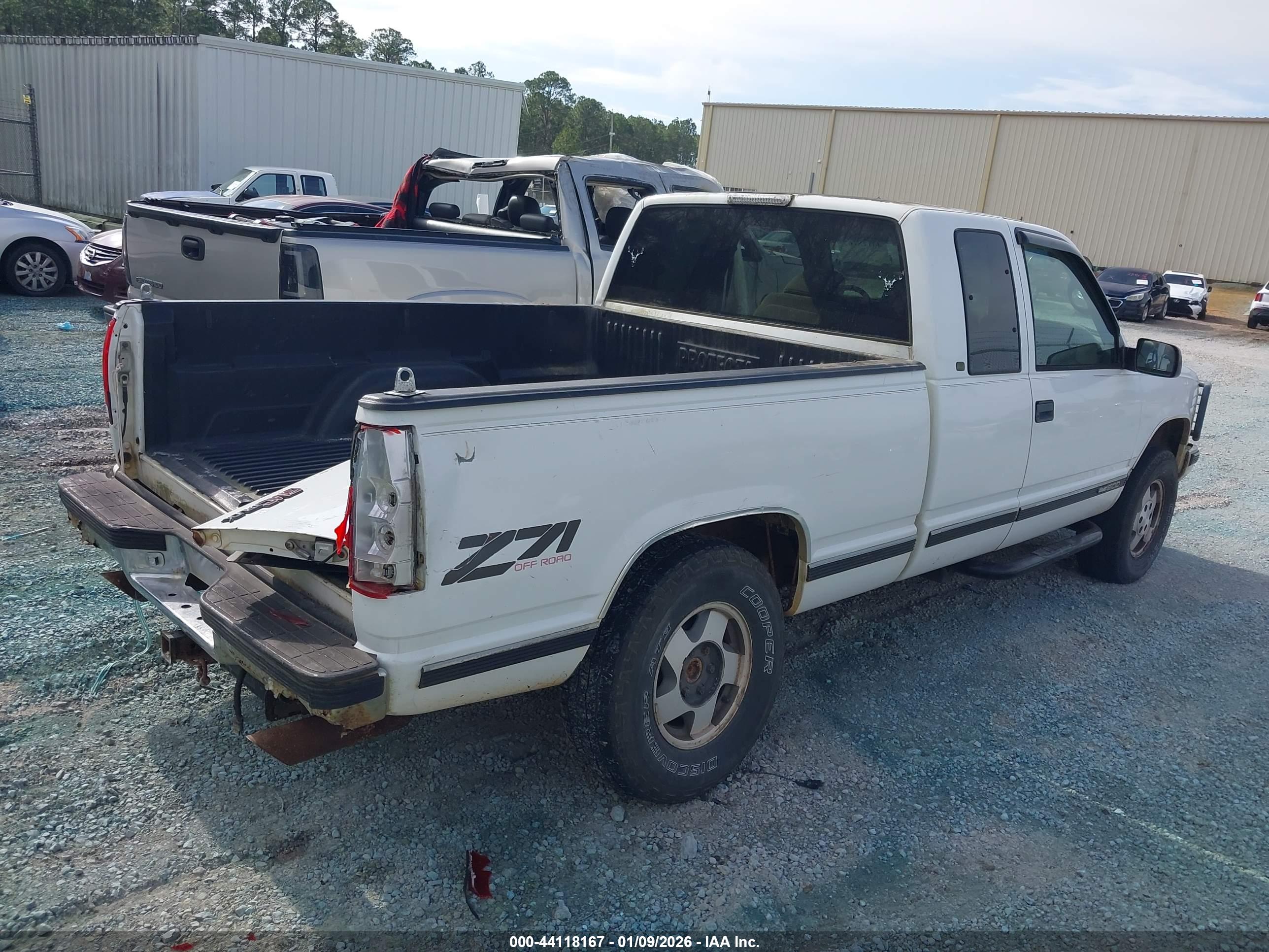 GMC SIERRA image 4