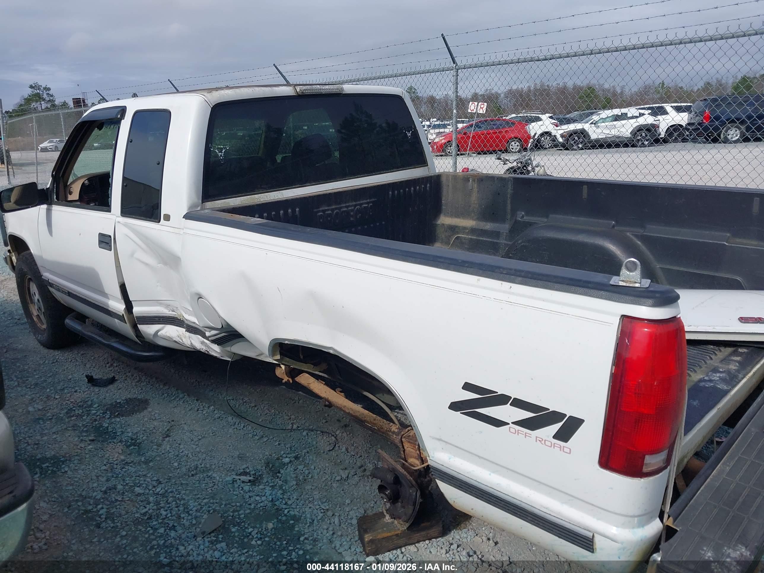 GMC SIERRA image 6