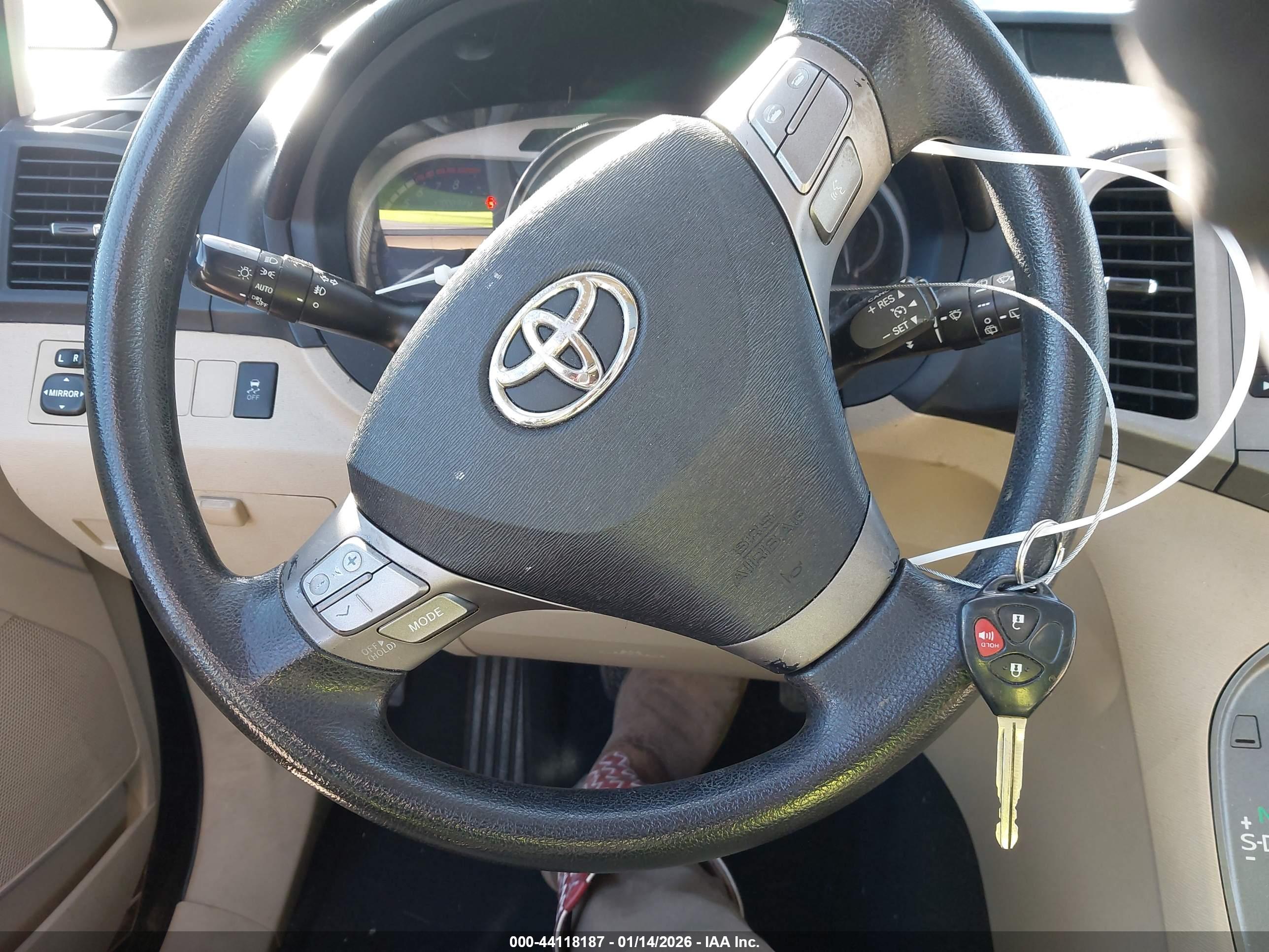 TOYOTA VENZA image 11