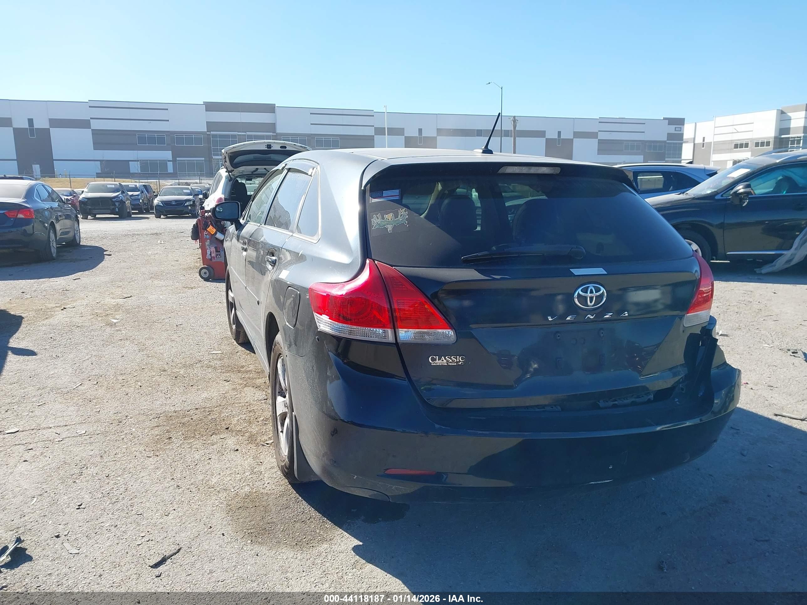 TOYOTA VENZA image 3