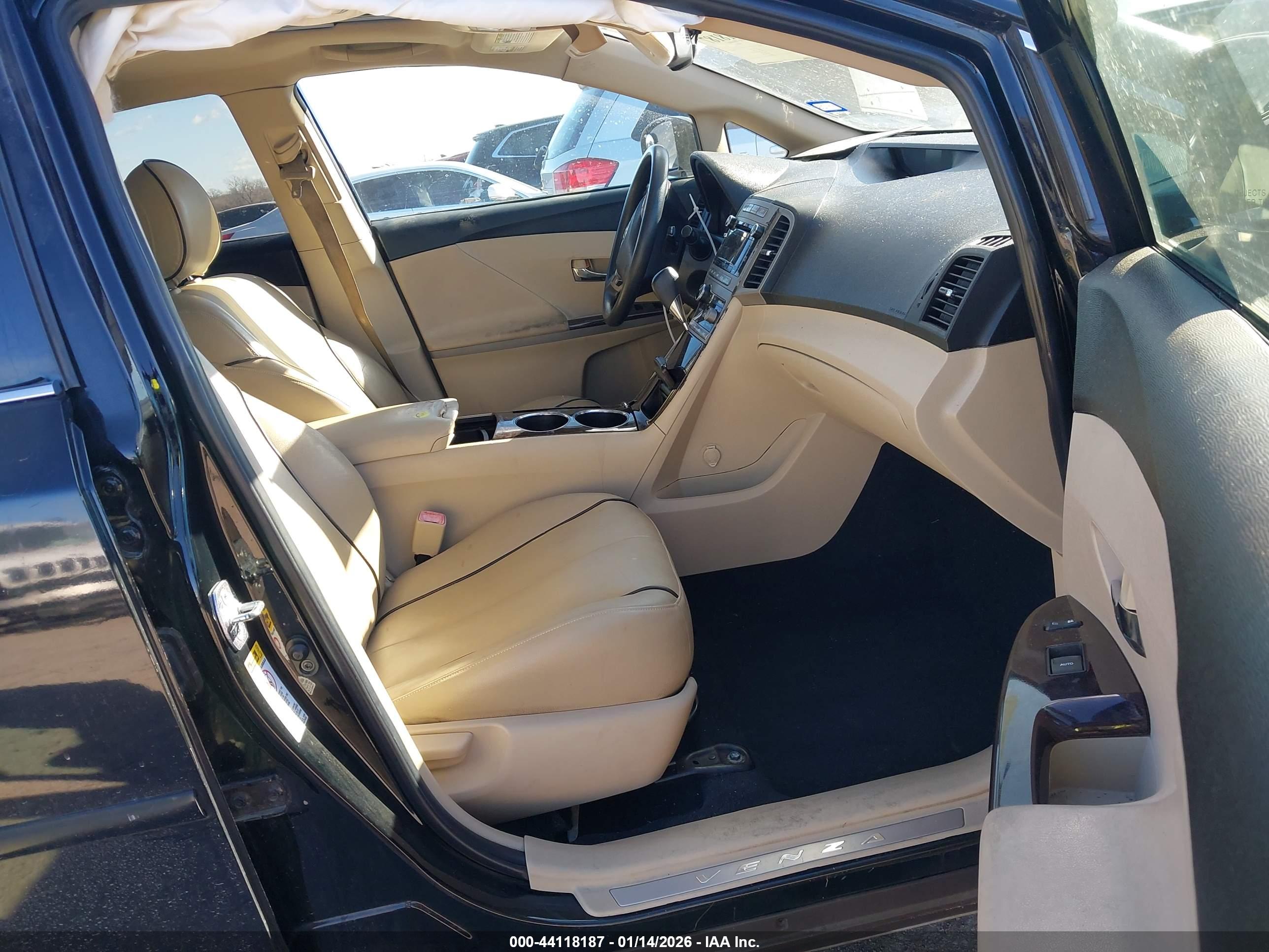 TOYOTA VENZA image 5