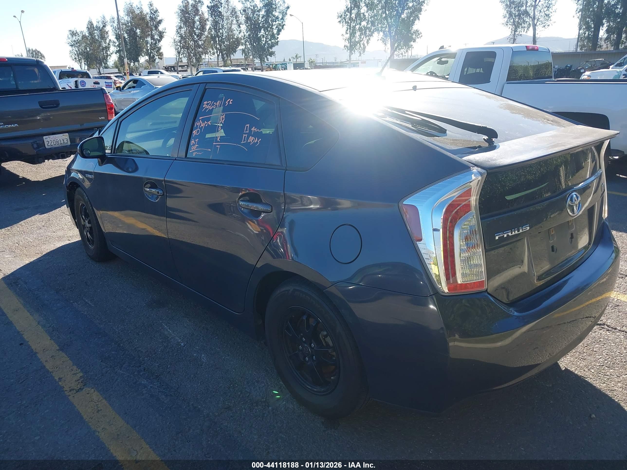 TOYOTA PRIUS image 3