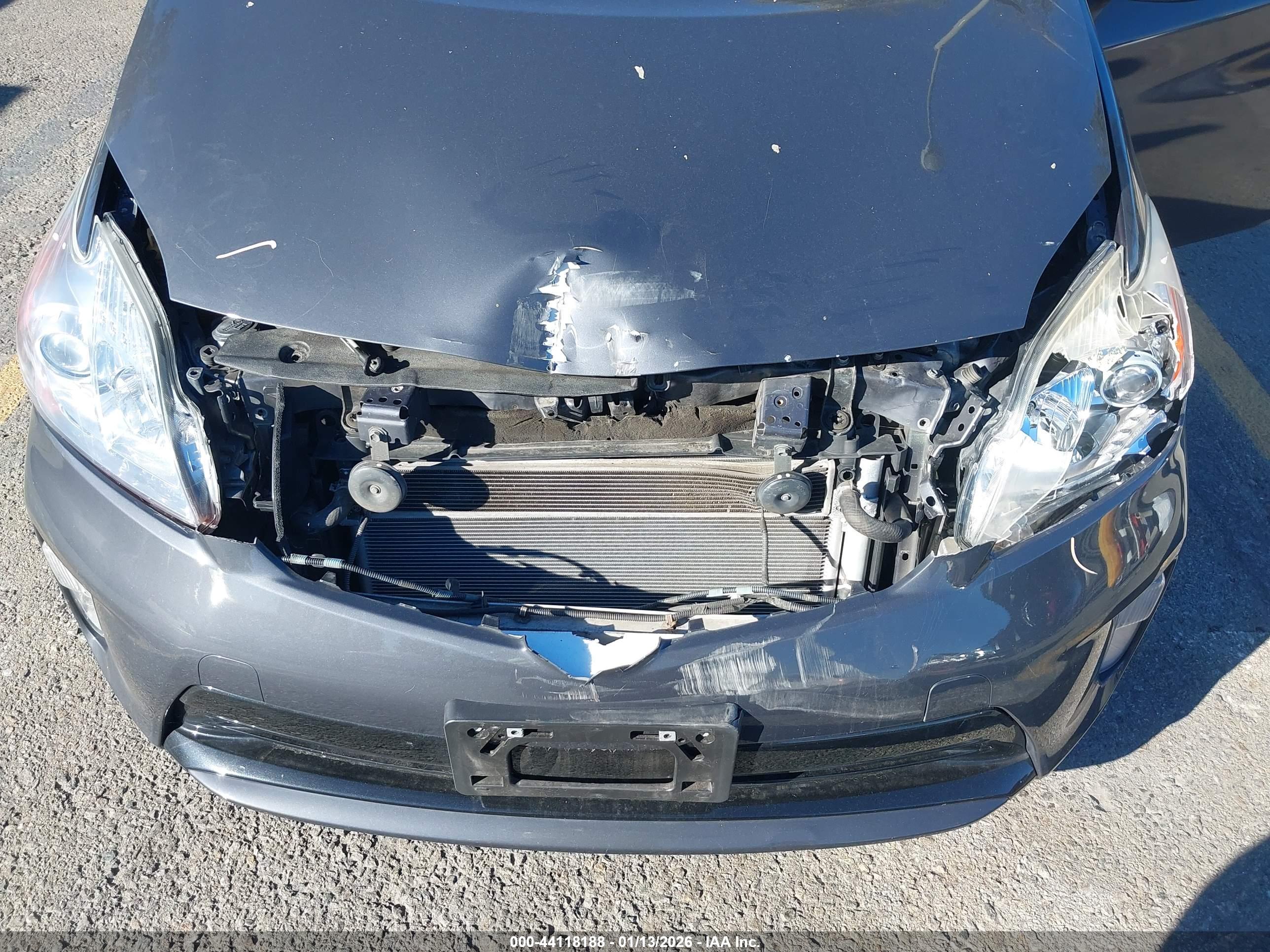 TOYOTA PRIUS image 6