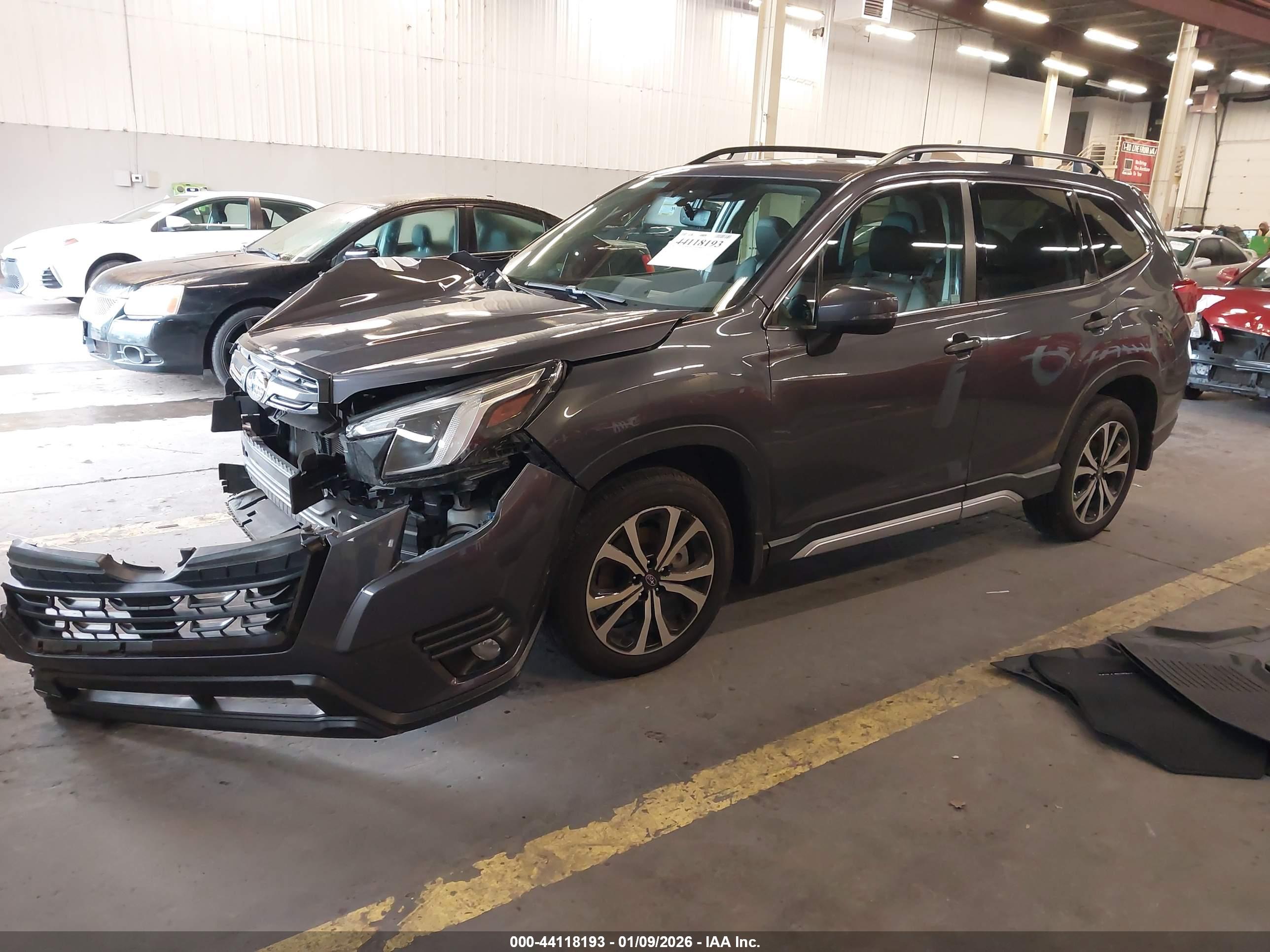 SUBARU FORESTER image 2