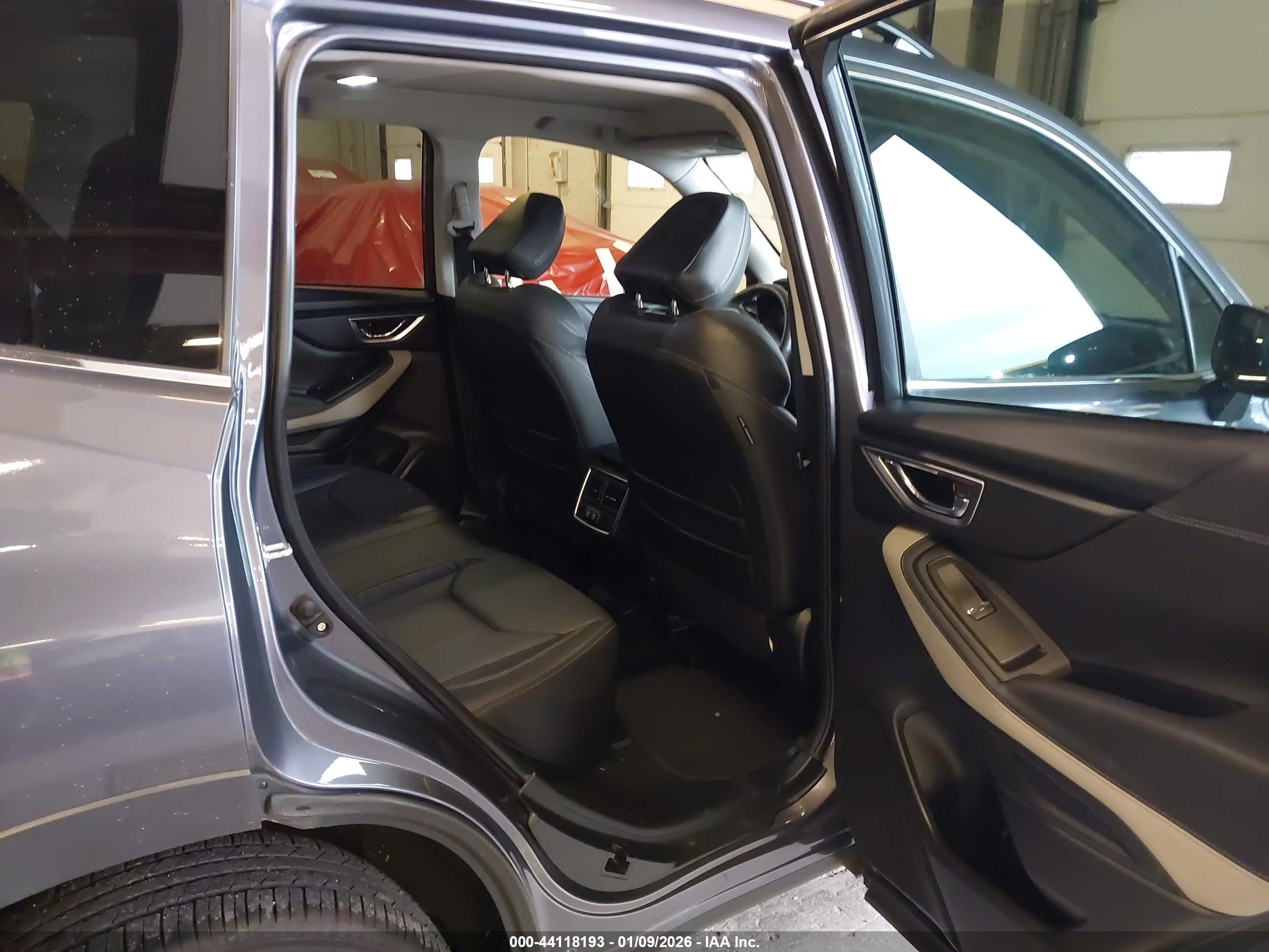 SUBARU FORESTER image 8