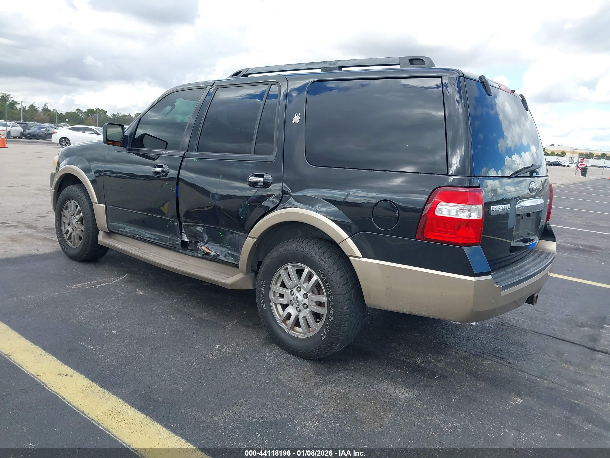 FORD EXPEDITION image 3
