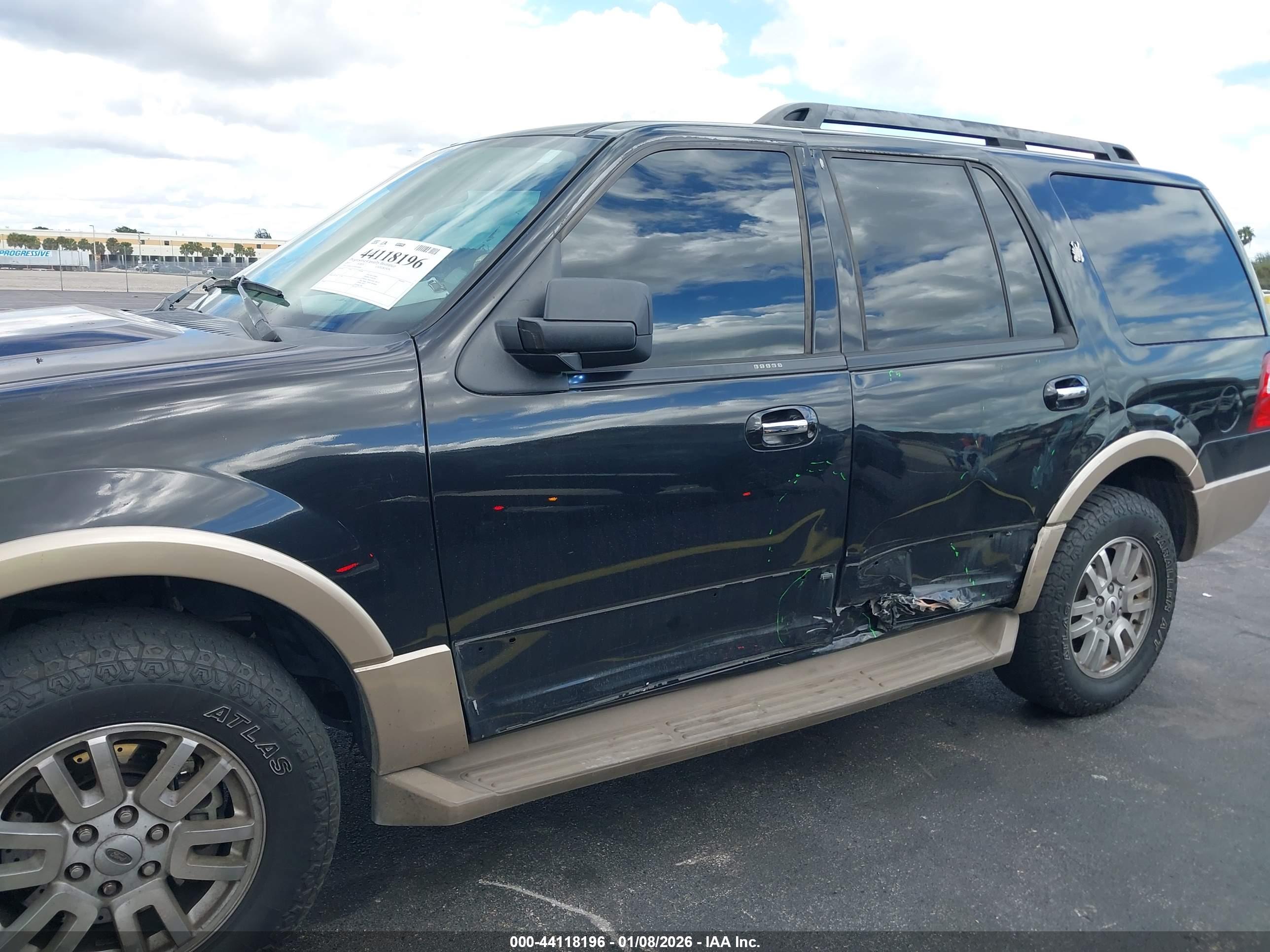 FORD EXPEDITION image 6