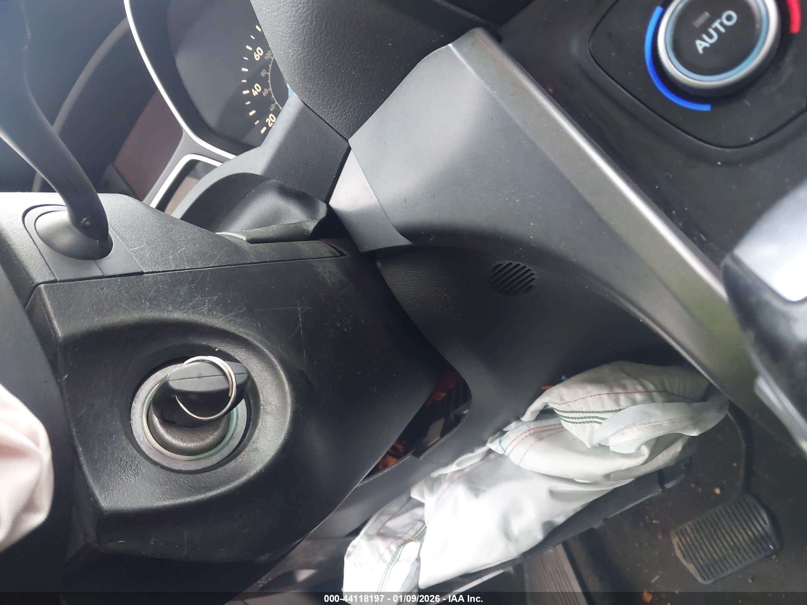 FORD ESCAPE image 11