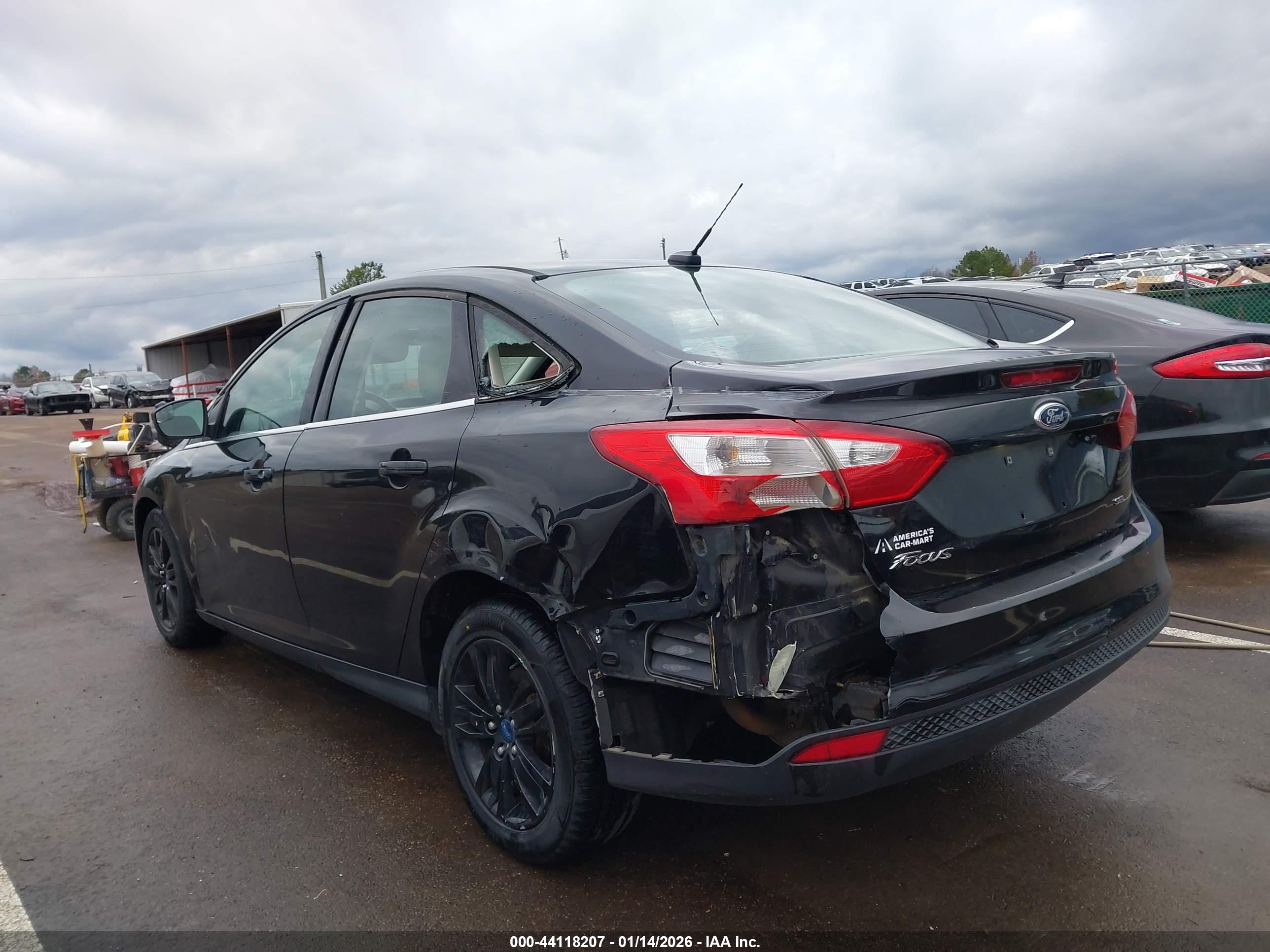 FORD FOCUS image 6