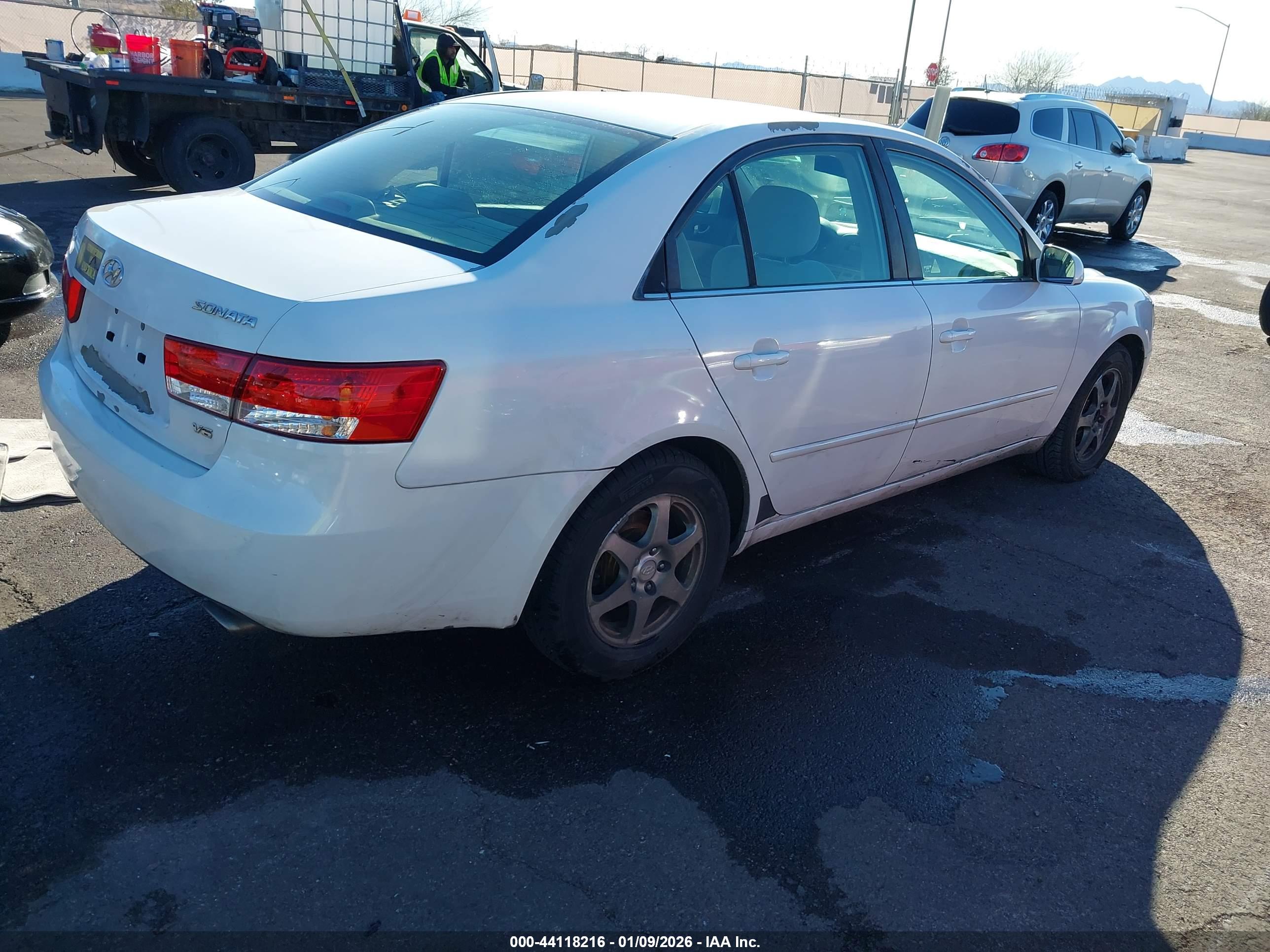 HYUNDAI SONATA image 4