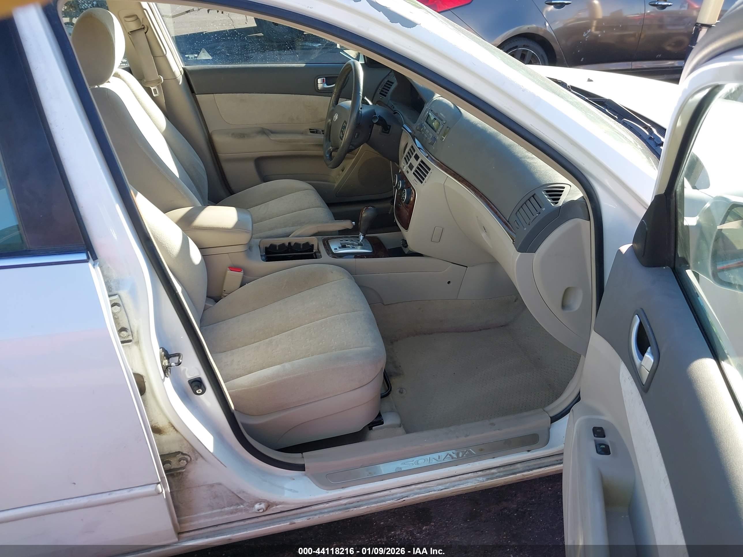 HYUNDAI SONATA image 5