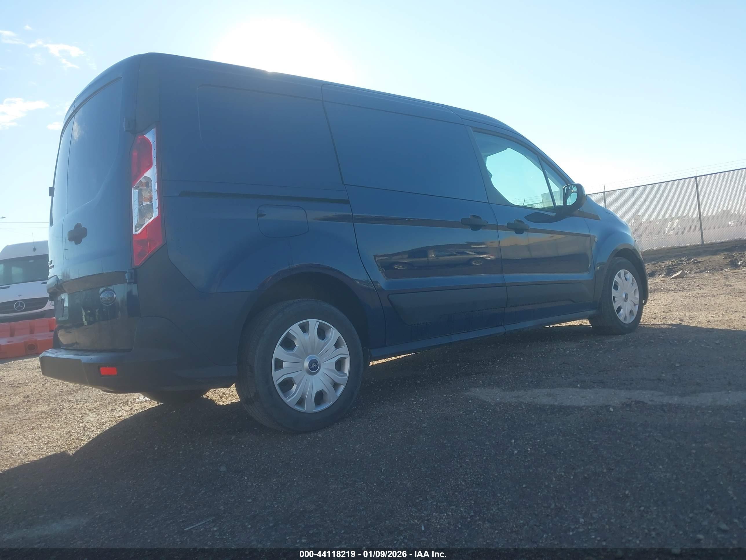 FORD TRANSIT image 4