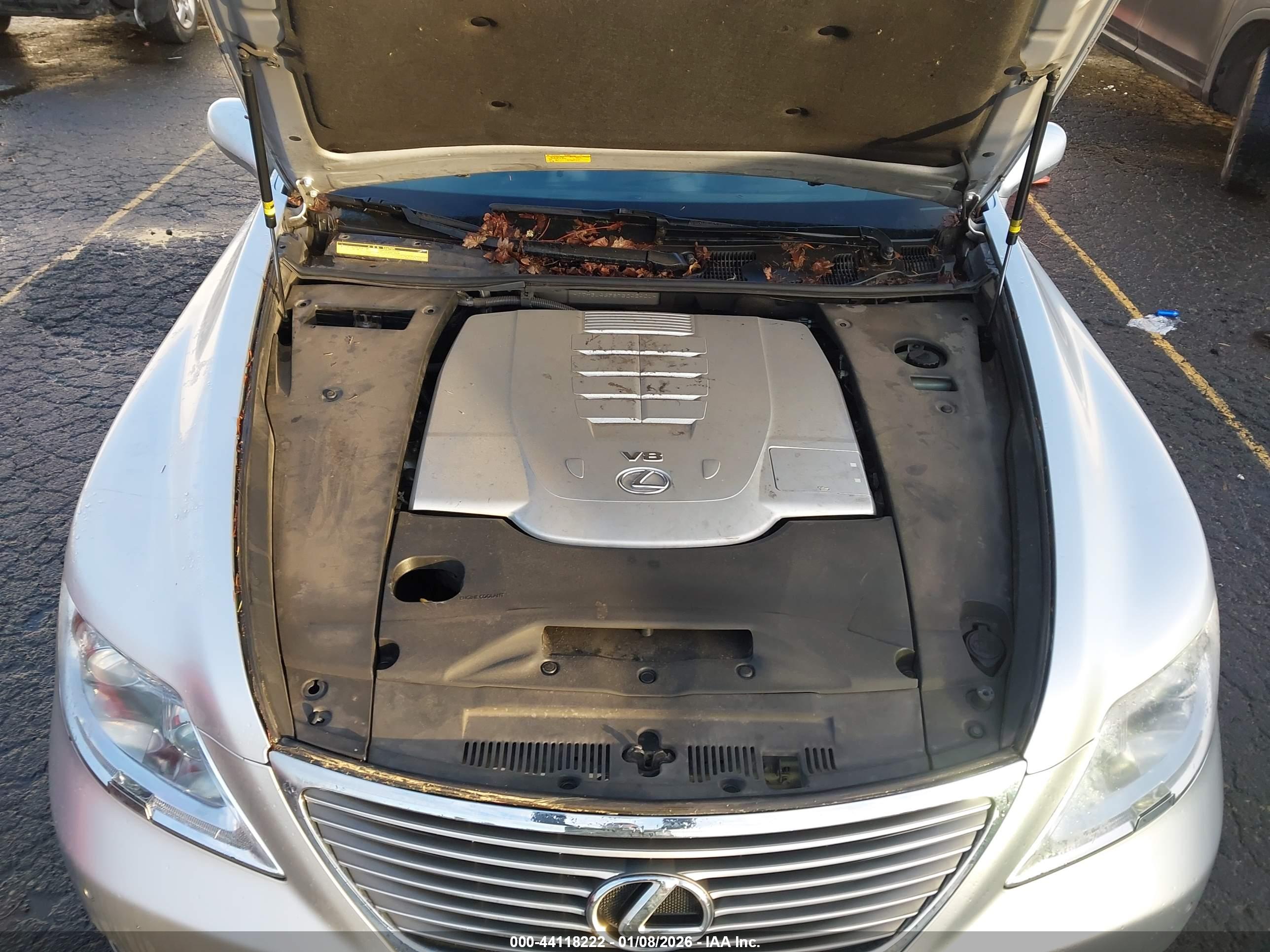 LEXUS LS image 10