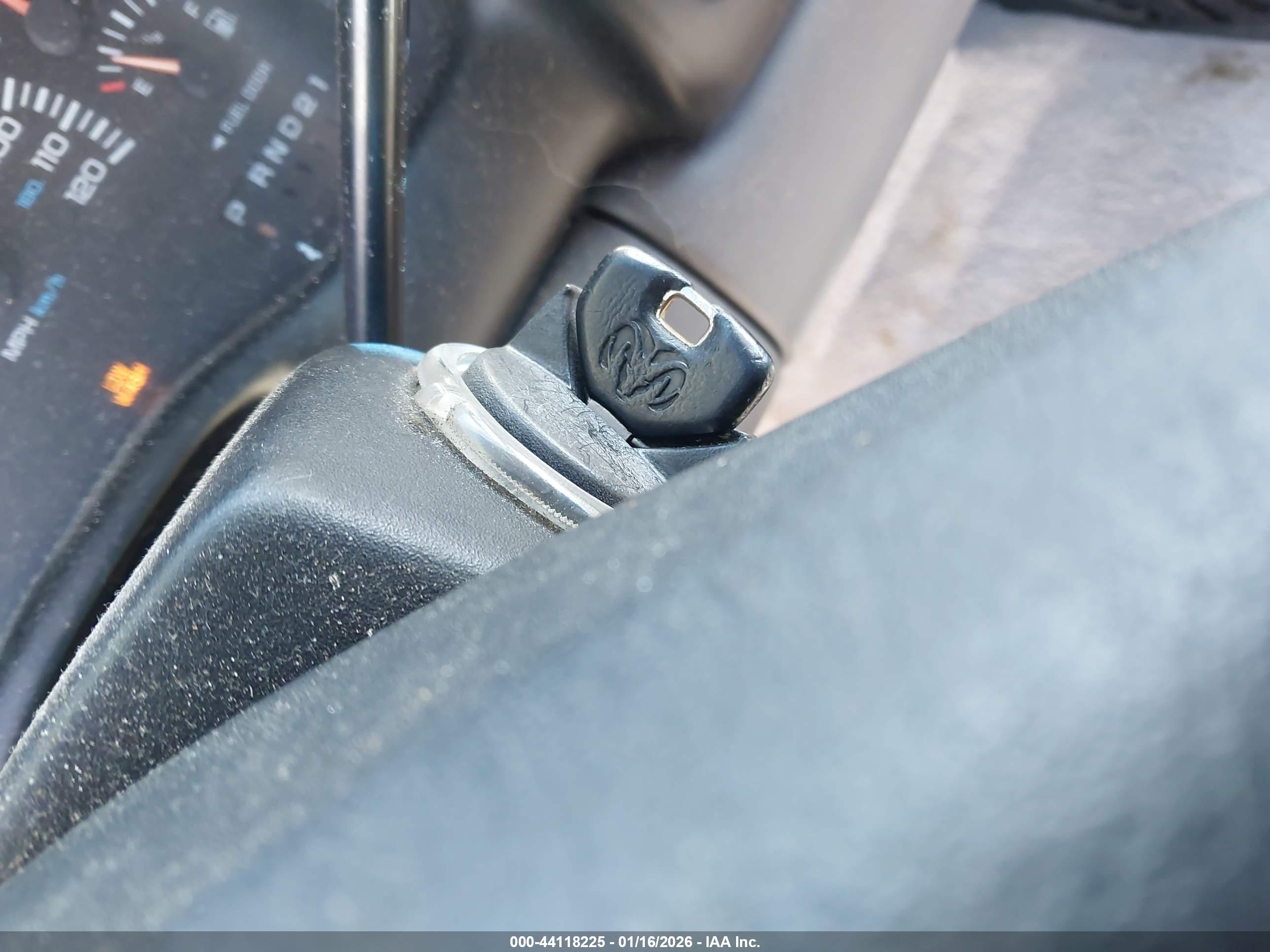 DODGE DAKOTA image 11