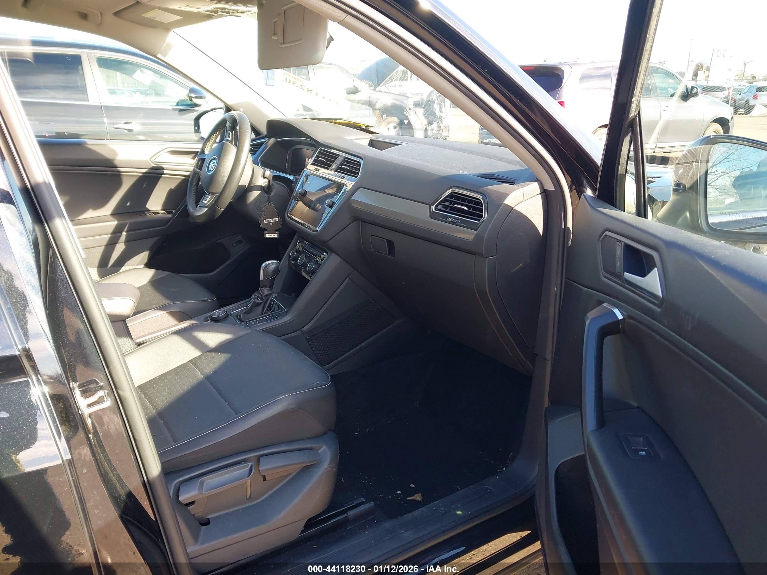 VOLKSWAGEN TIGUAN image 5