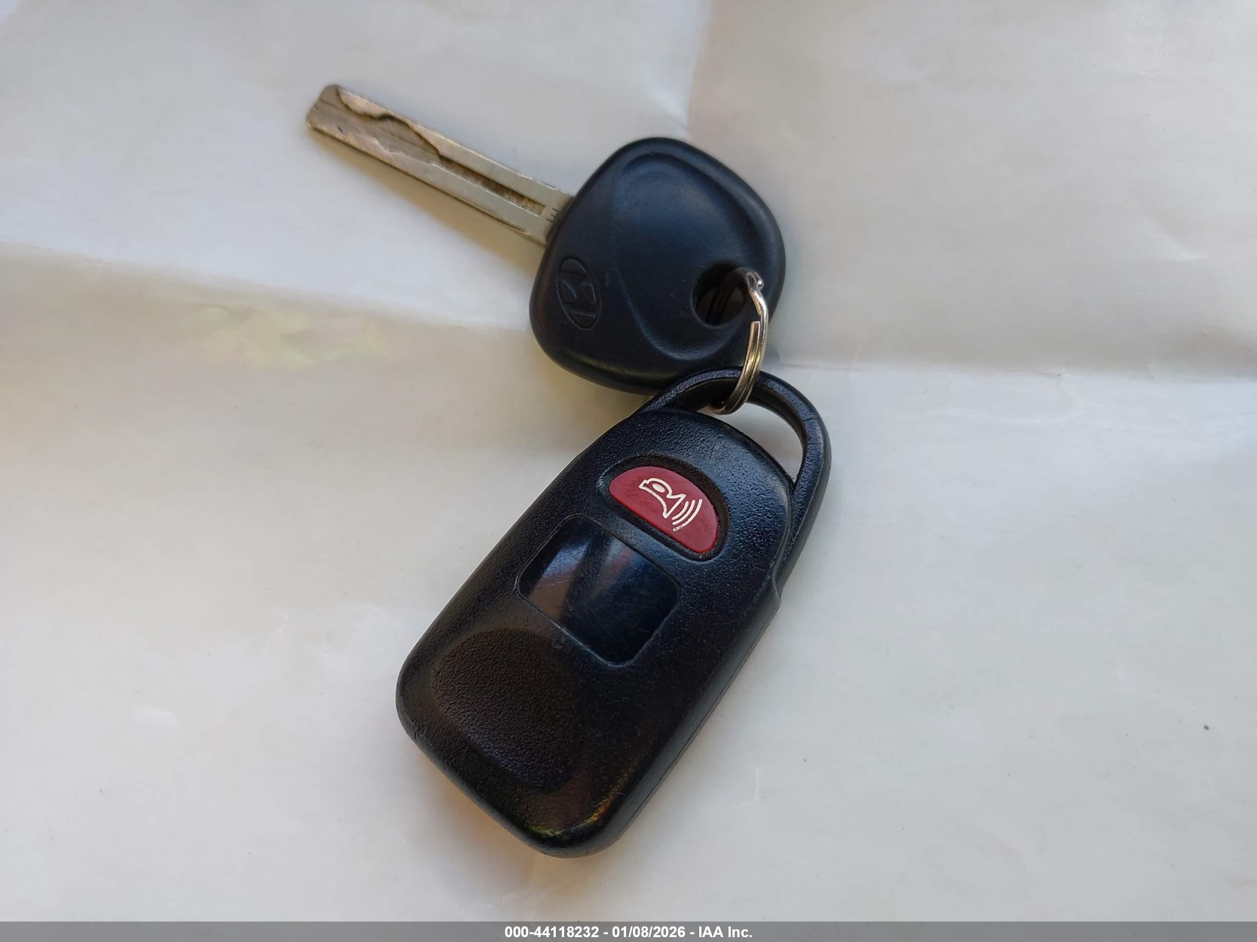 HYUNDAI TUCSON image 11