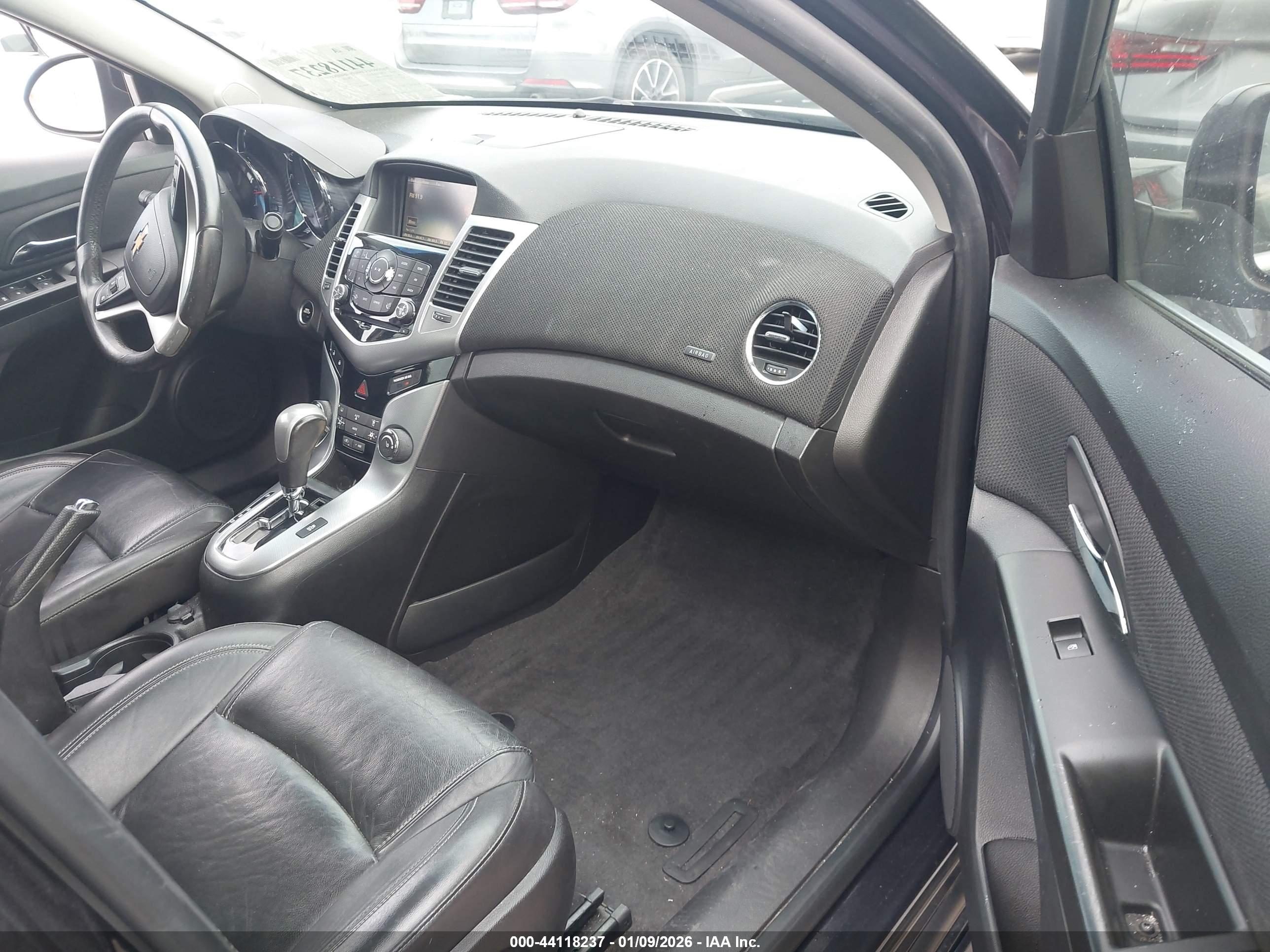 CHEVROLET CRUZE image 5